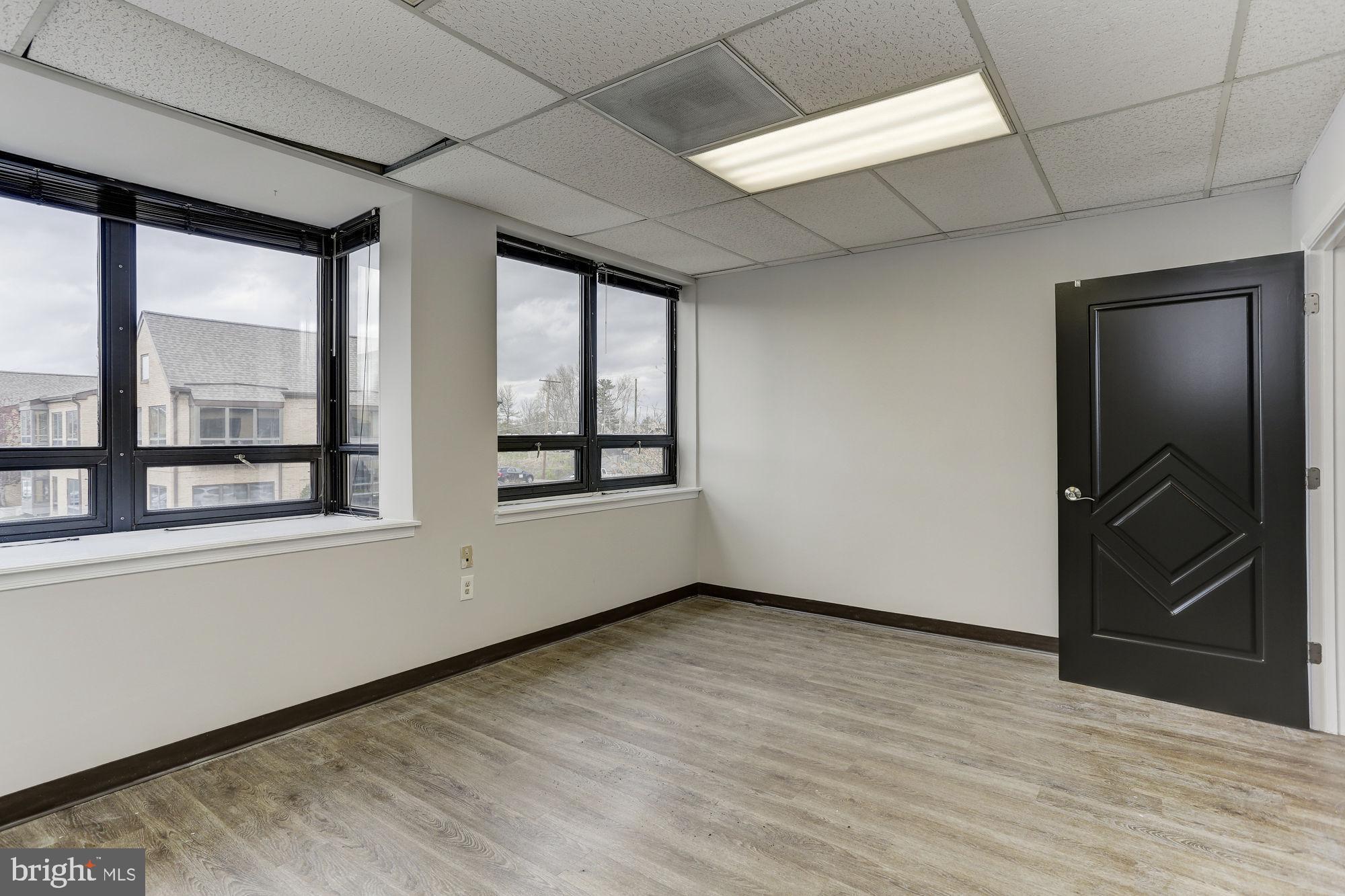 GEORGETOWN PARK - Commercial Lease