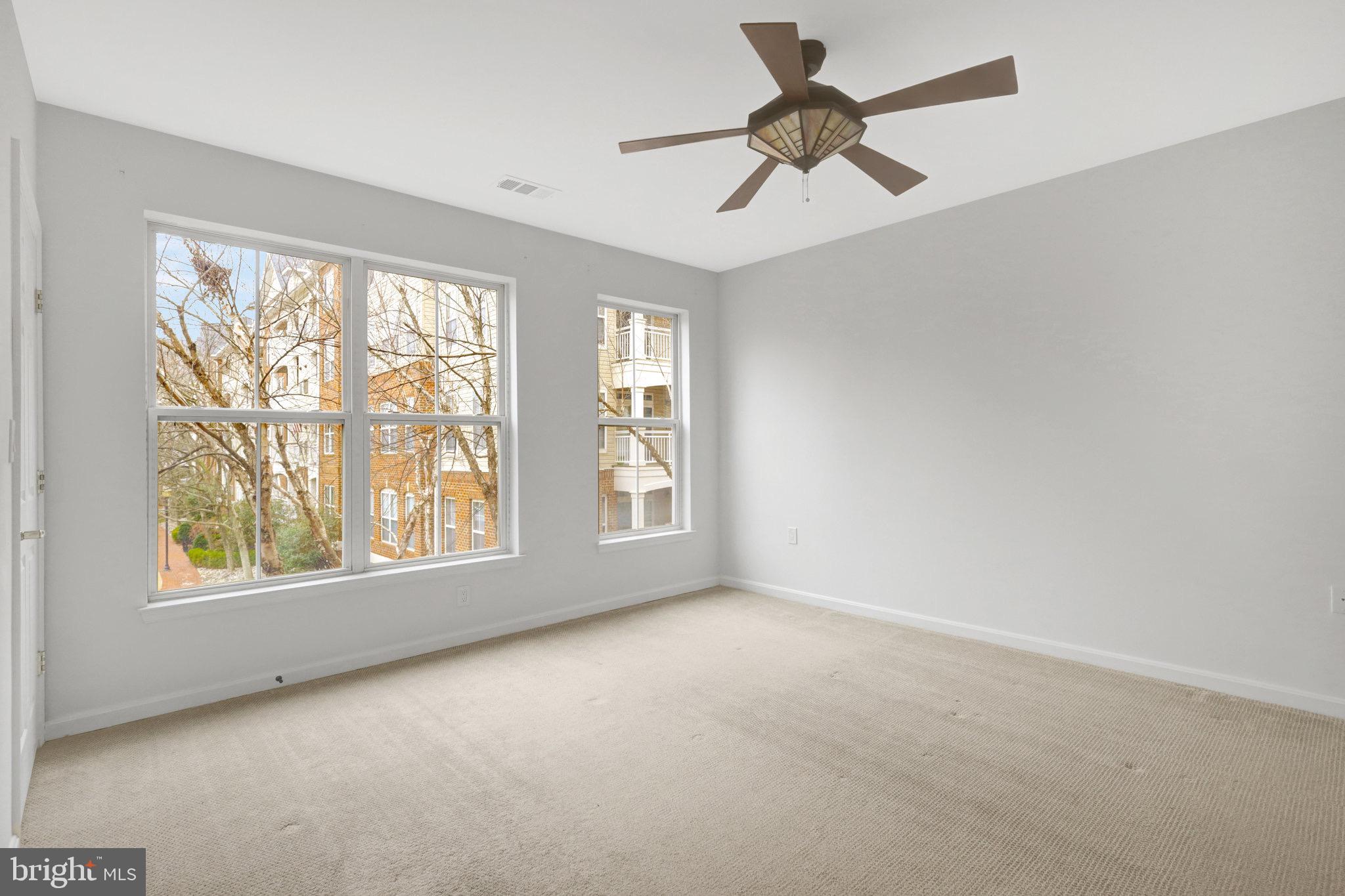 CAMERON STATION - Residential