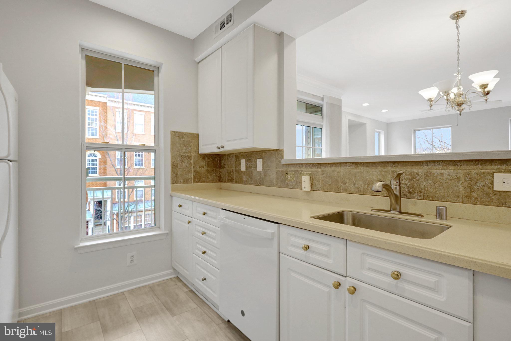 CAMERON STATION - Residential