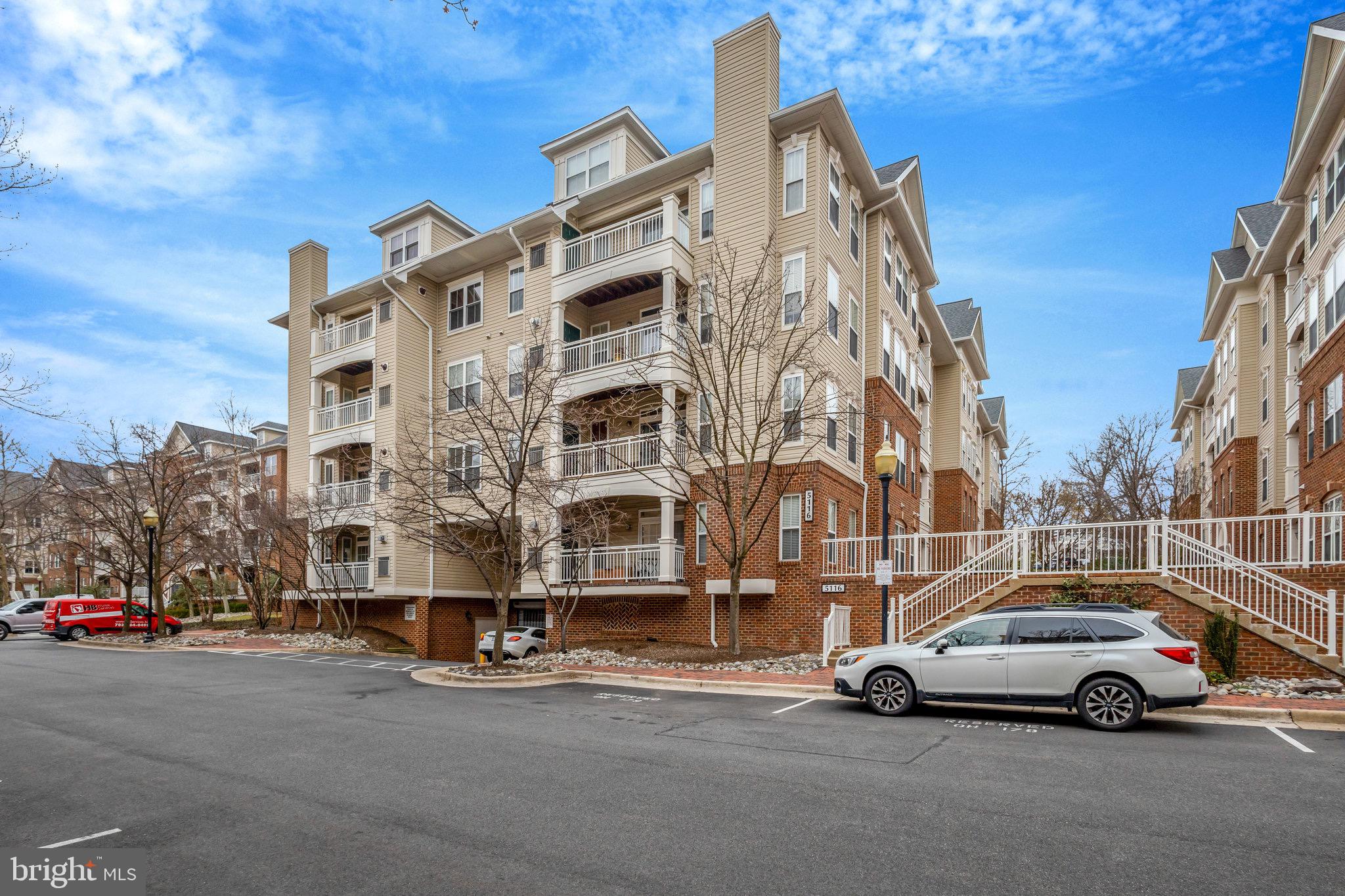 CAMERON STATION - Residential