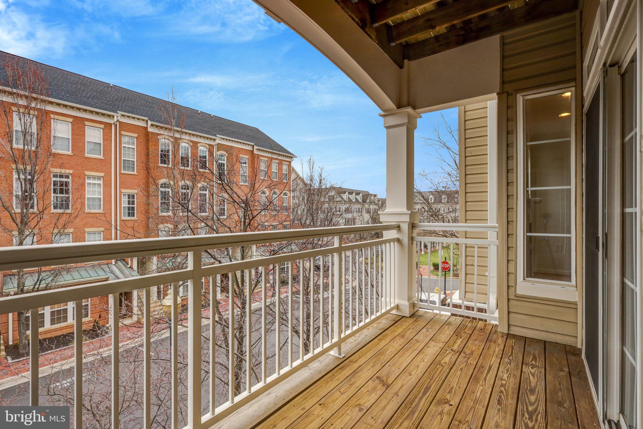 CAMERON STATION - Residential