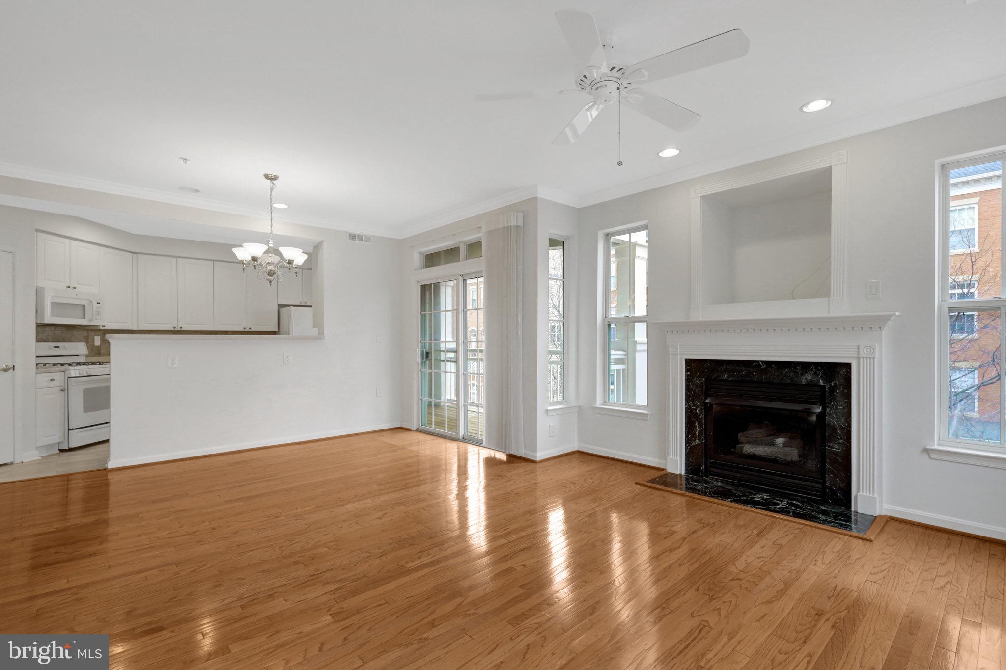 CAMERON STATION - Residential