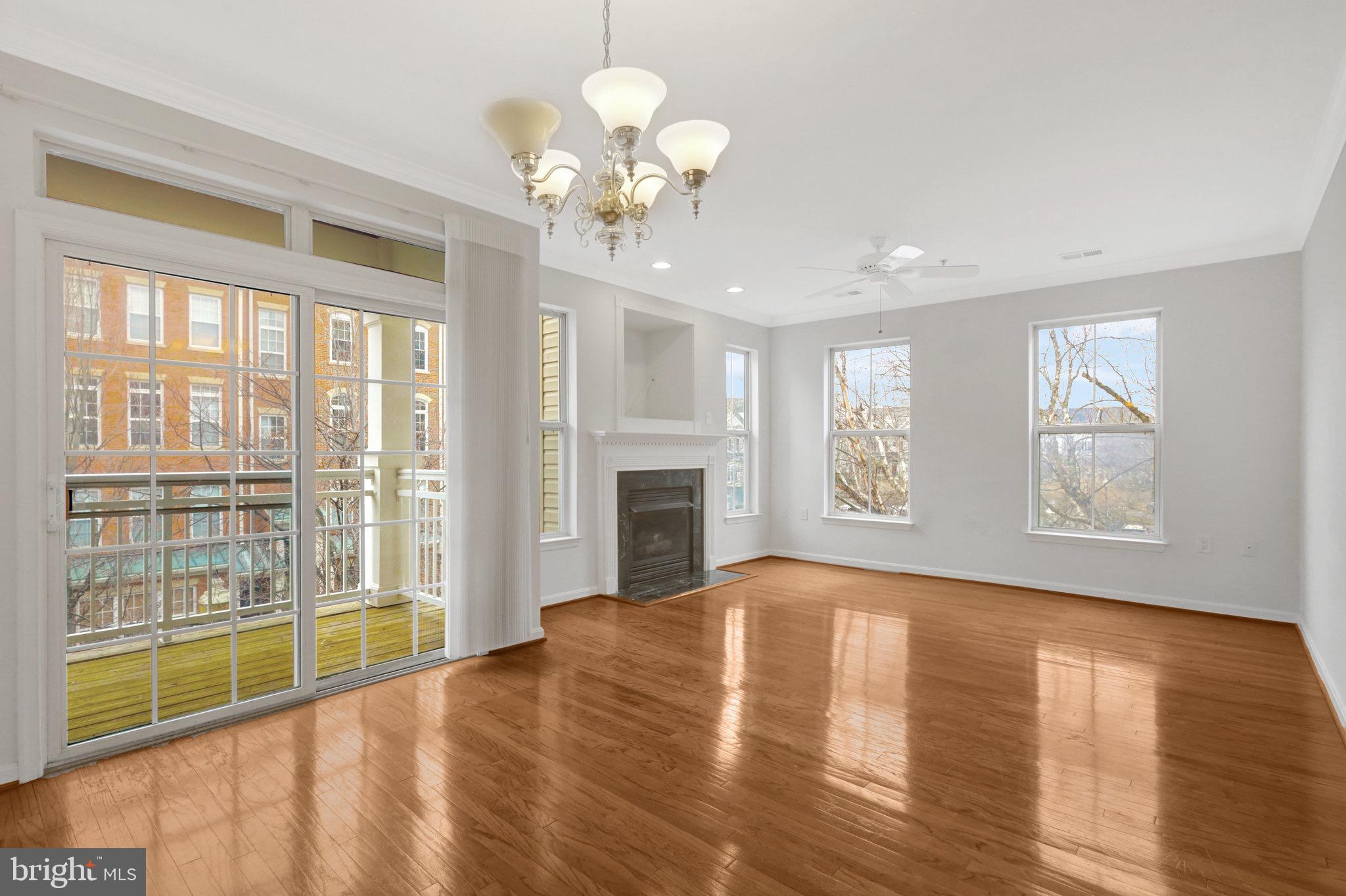 CAMERON STATION - Residential