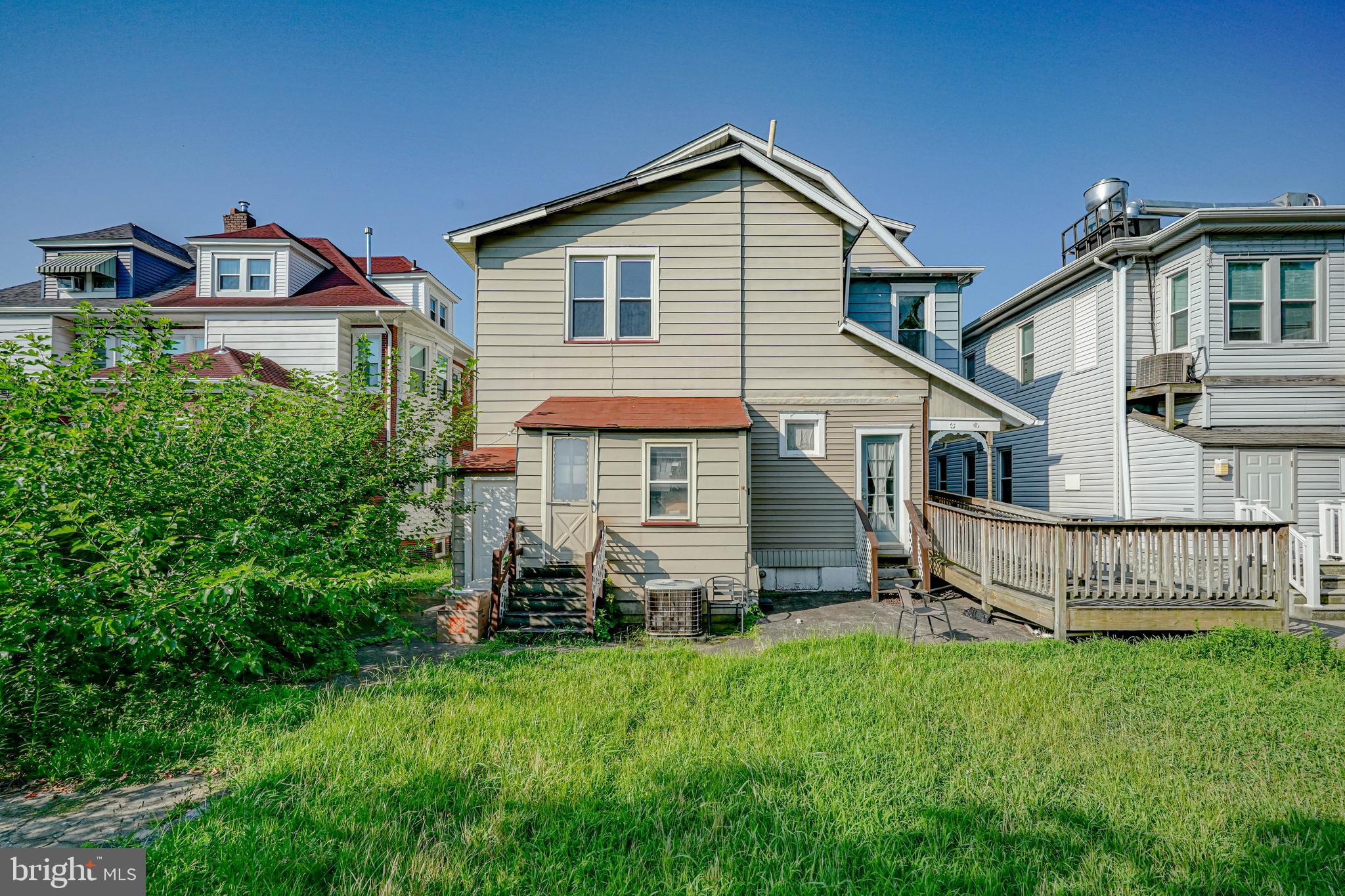 535 MONMOUTH STREET