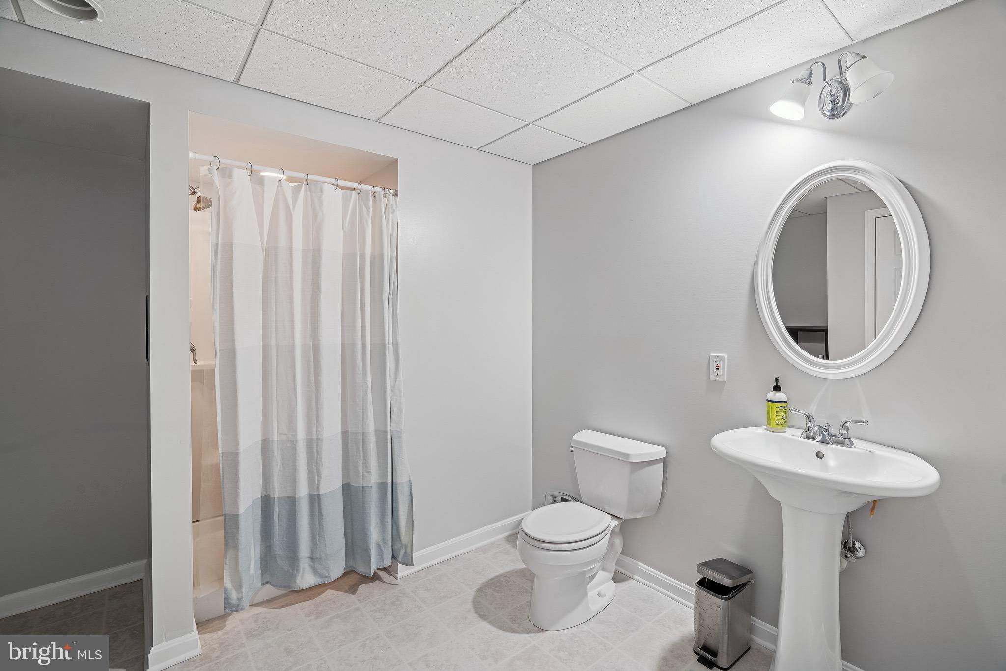 PEACHTREE WEST - Residential