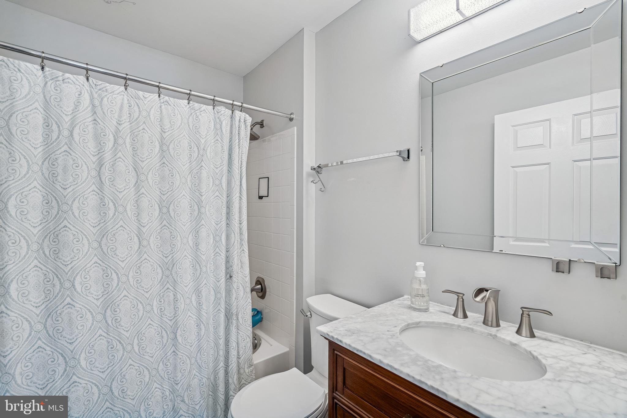 PEACHTREE WEST - Residential