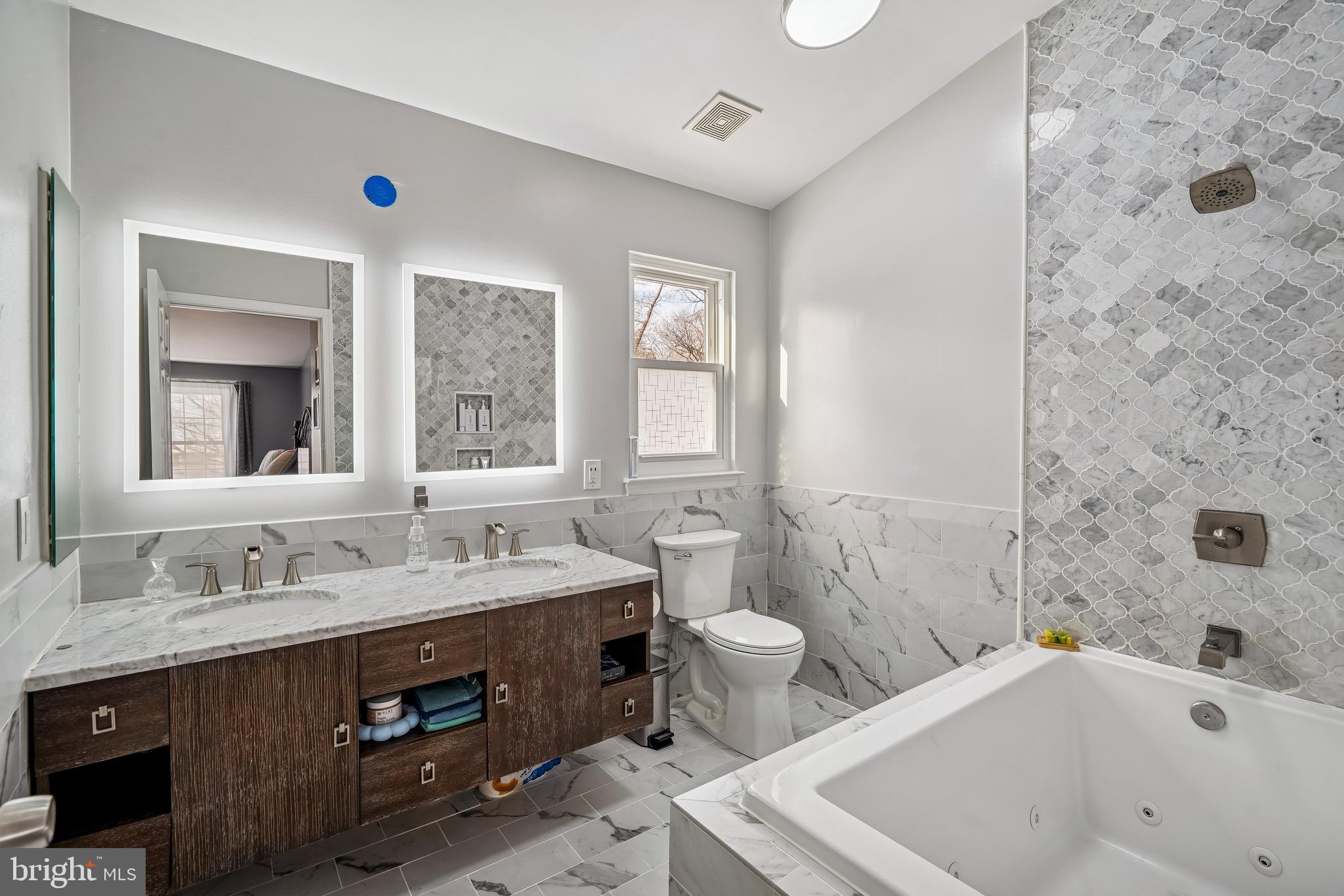 PEACHTREE WEST - Residential