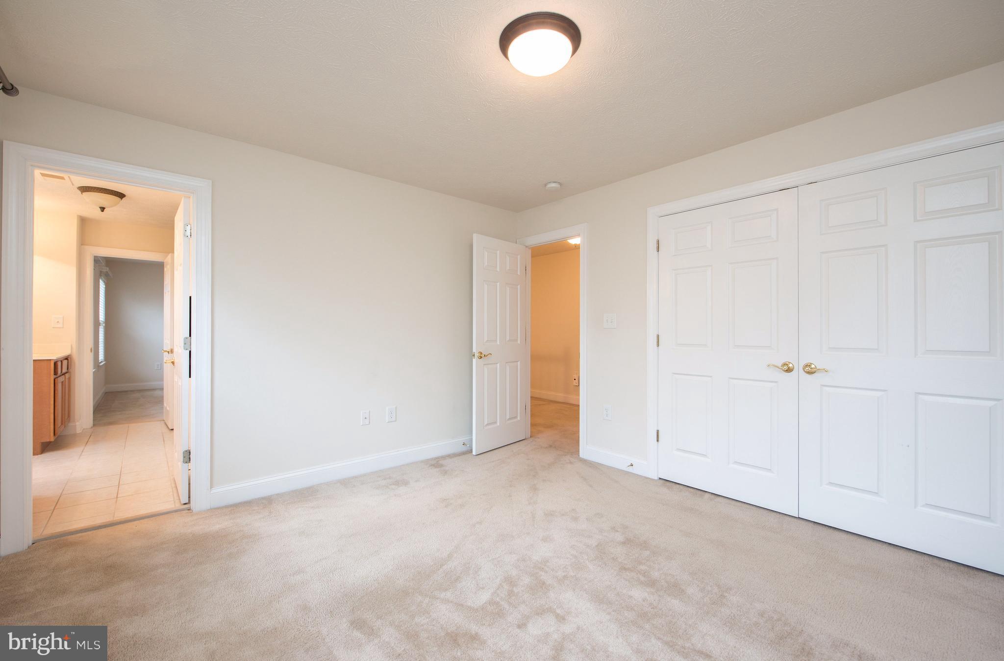 LANSDOWNE - Residential