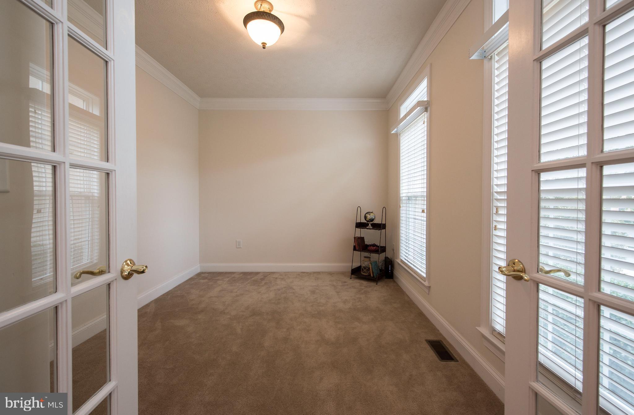 LANSDOWNE - Residential