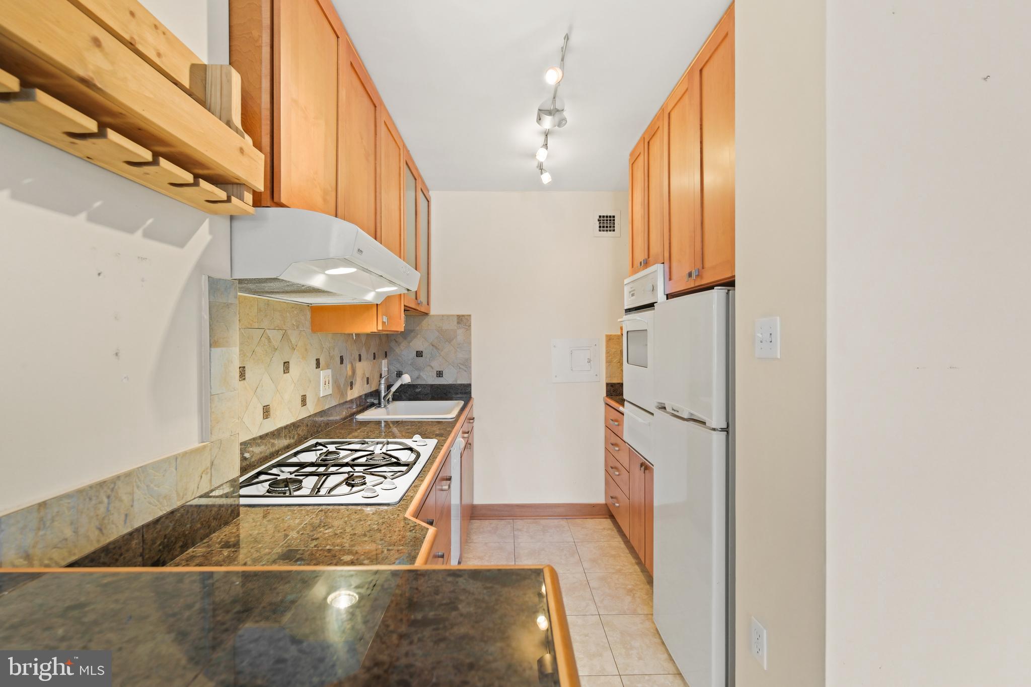 GROSVENOR PARK - Residential Lease