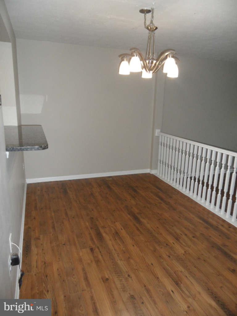 COUNTRY WALK - Residential Lease