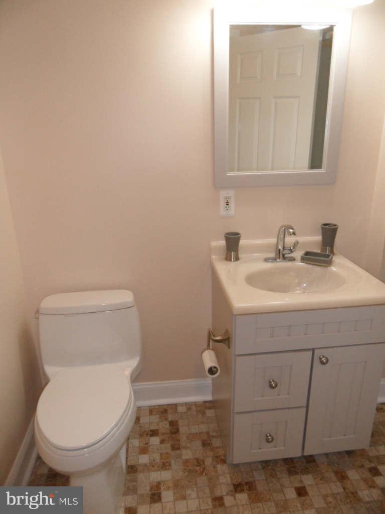 COUNTRY WALK - Residential Lease