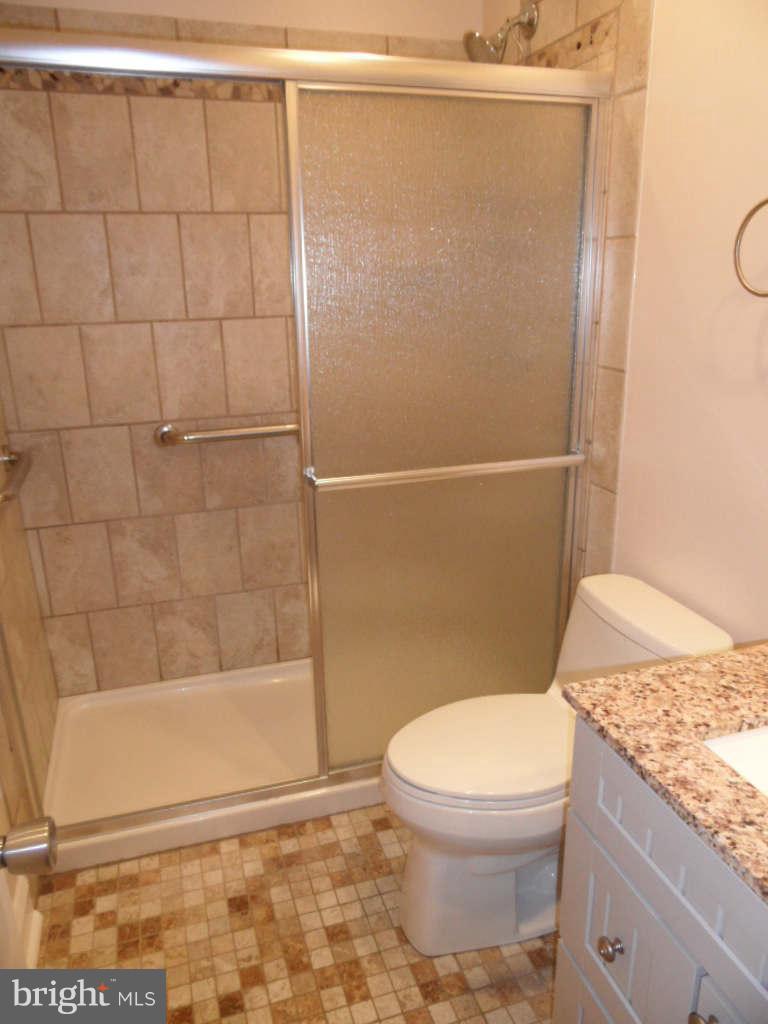 COUNTRY WALK - Residential Lease