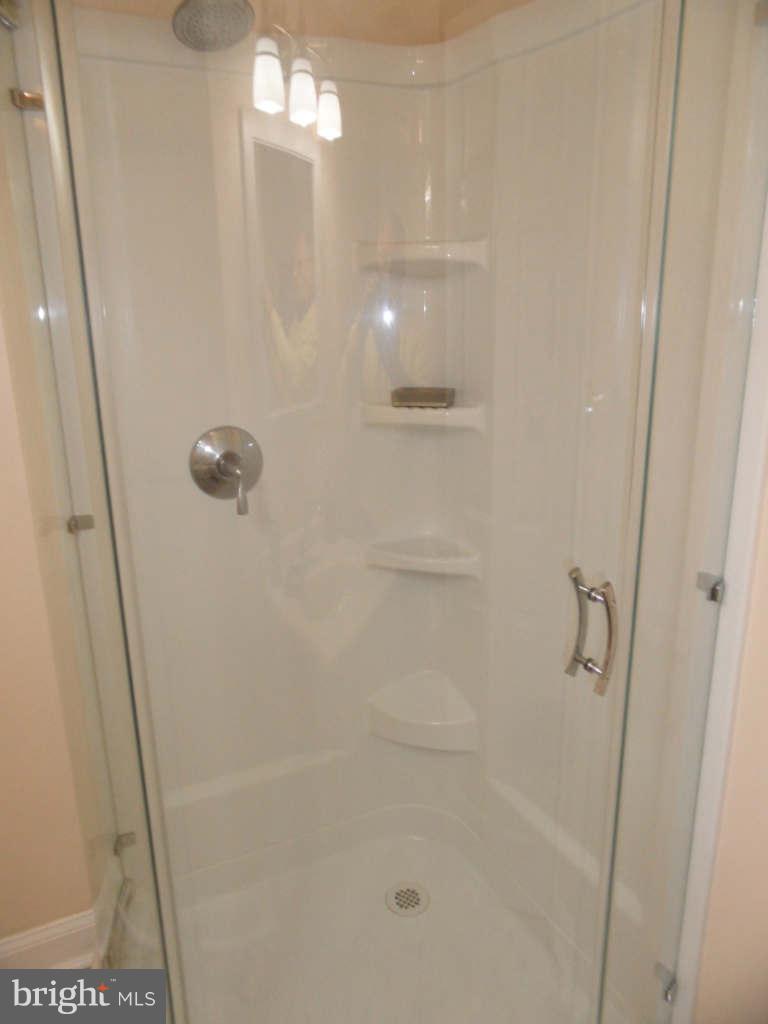 COUNTRY WALK - Residential Lease