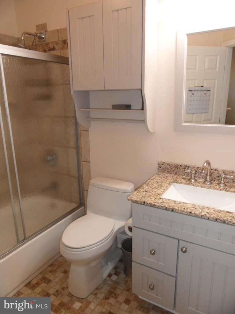 COUNTRY WALK - Residential Lease