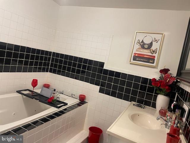 PLEASANT PARK - Residential