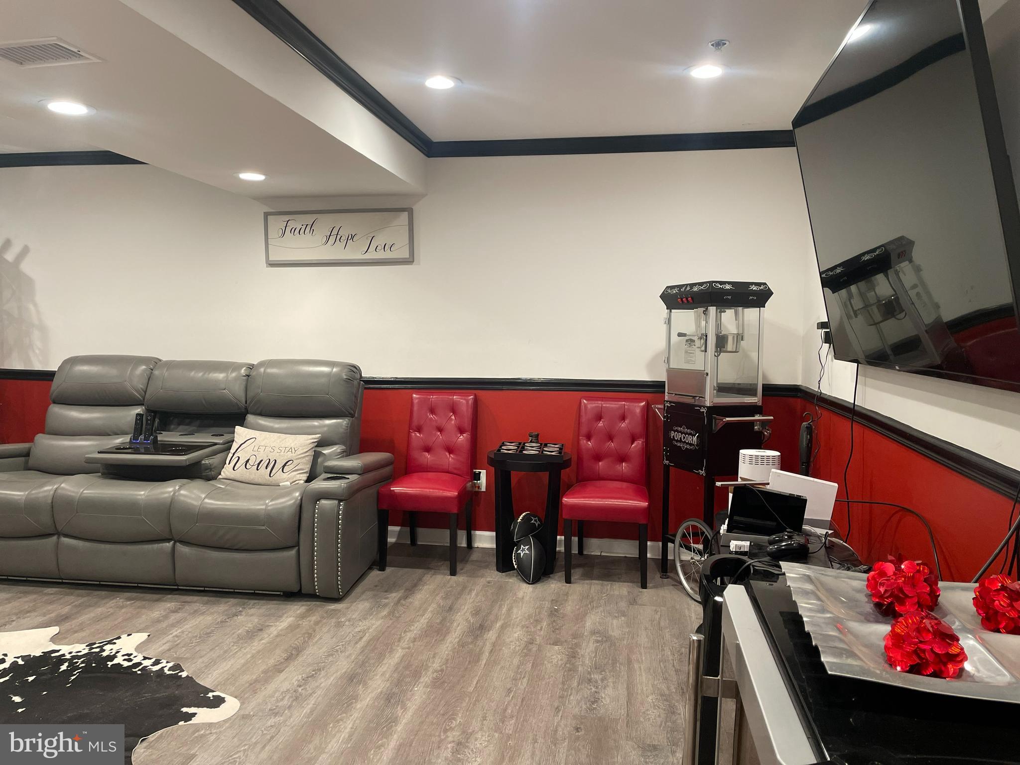 PLEASANT PARK - Residential