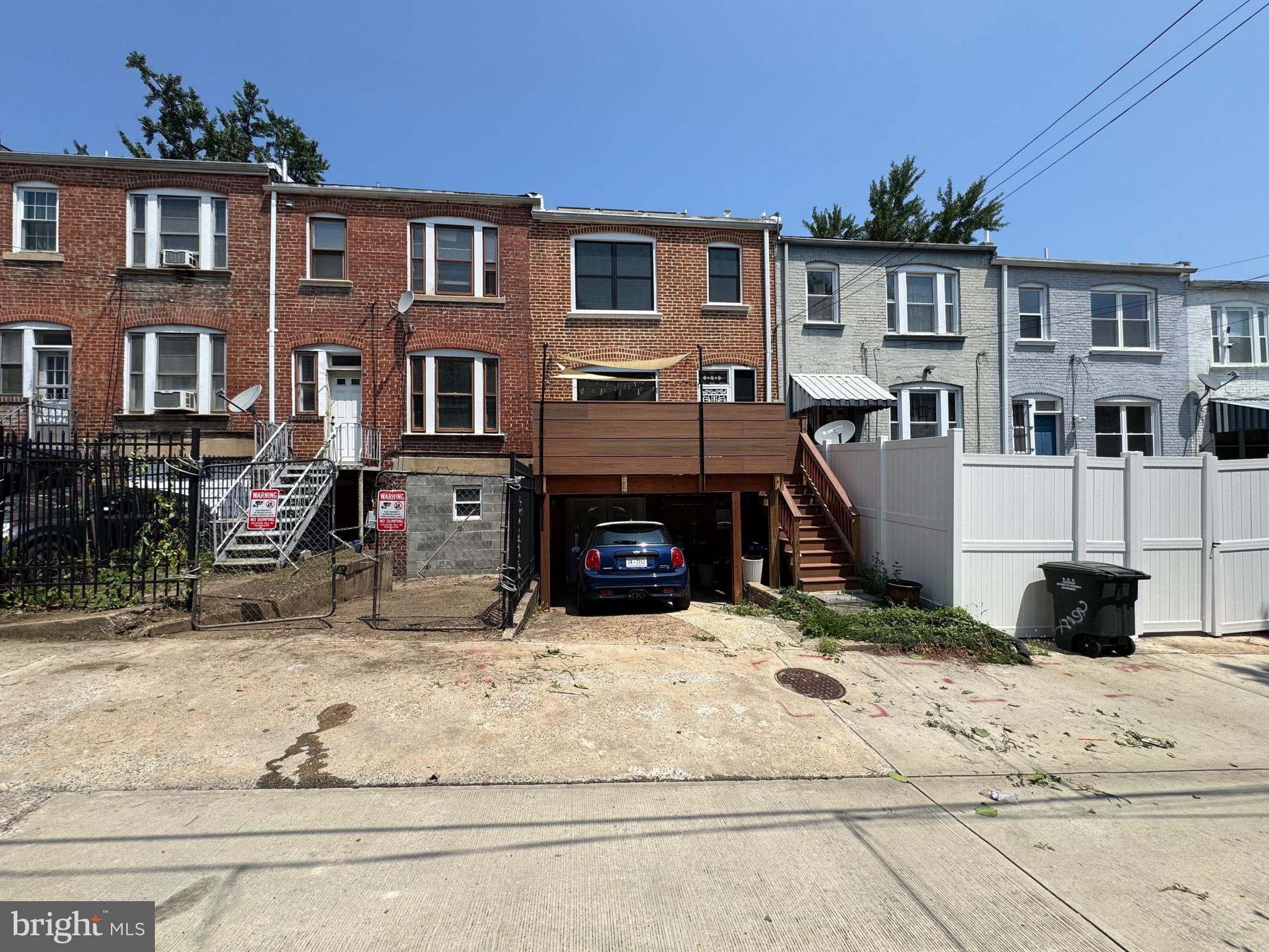 223 ASCOT PLACE NE