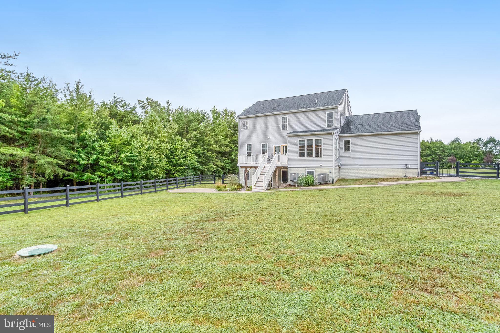 6735 THORNBROOK LANE