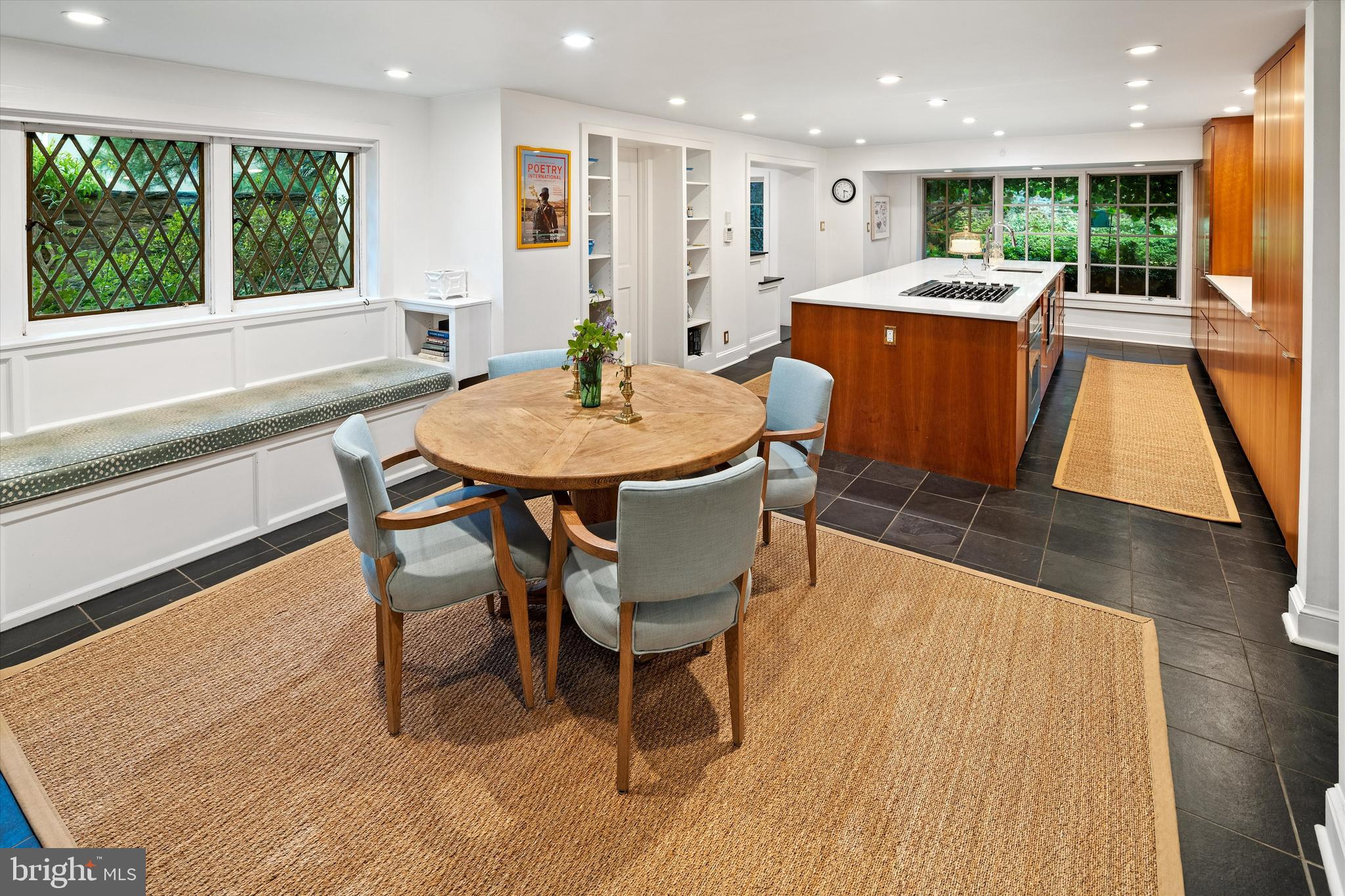 CHESTNUT HILL - Residential