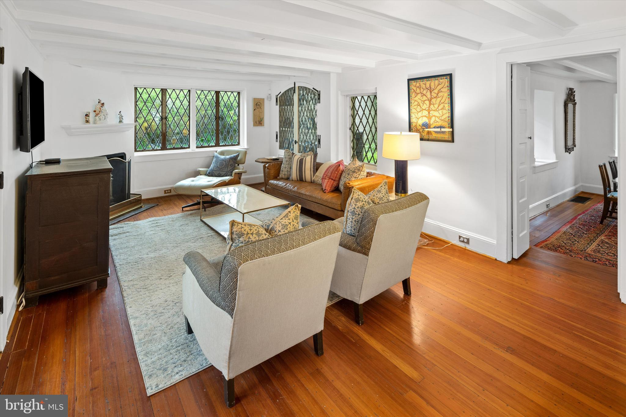 CHESTNUT HILL - Residential