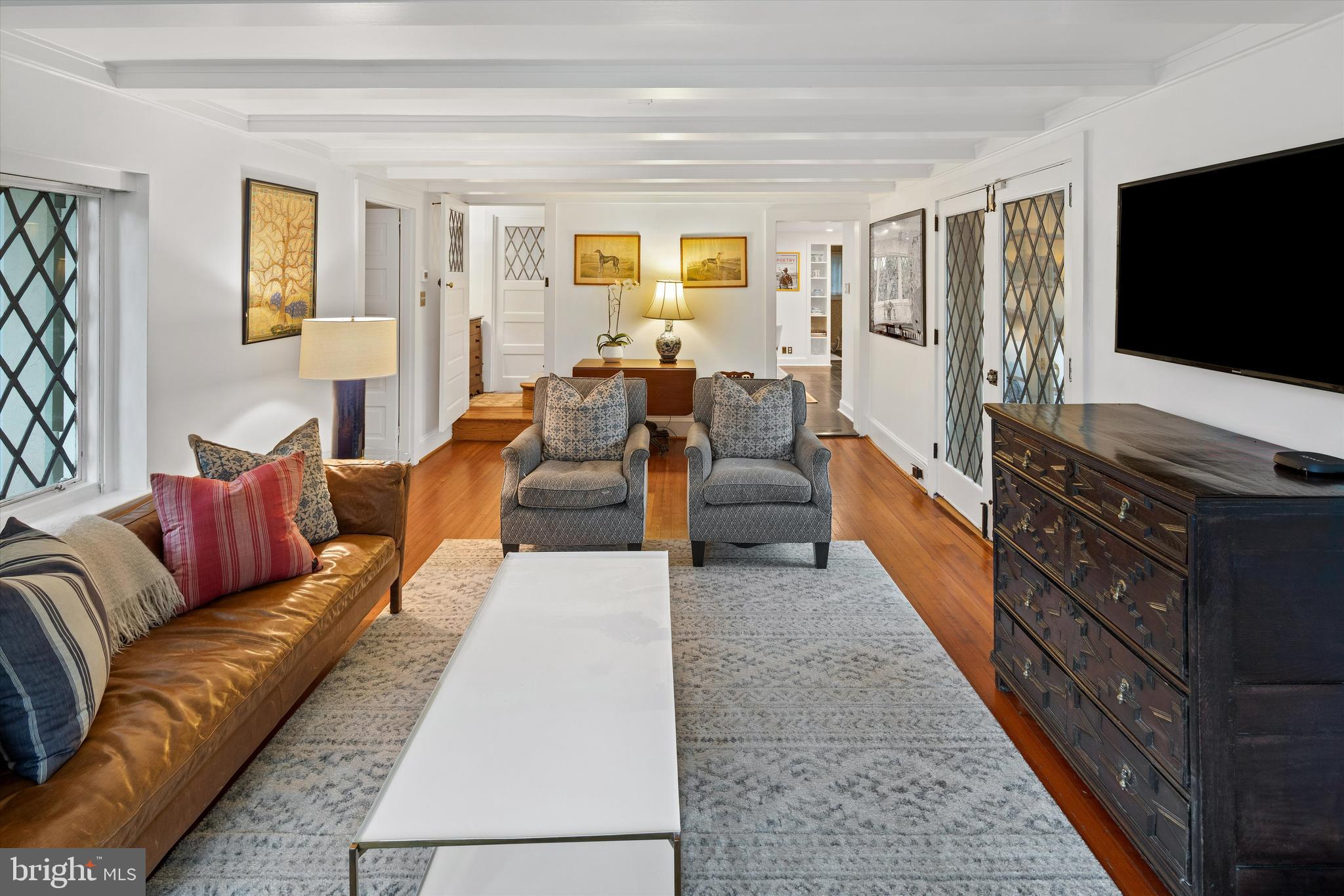 CHESTNUT HILL - Residential