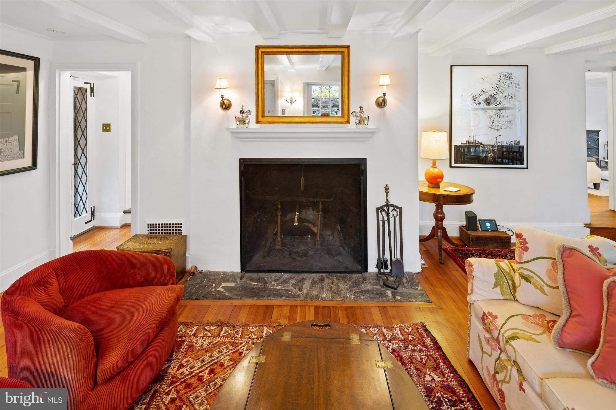 CHESTNUT HILL - Residential