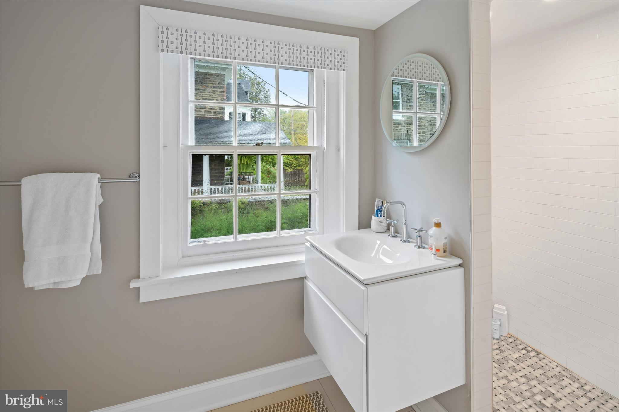 CHESTNUT HILL - Residential