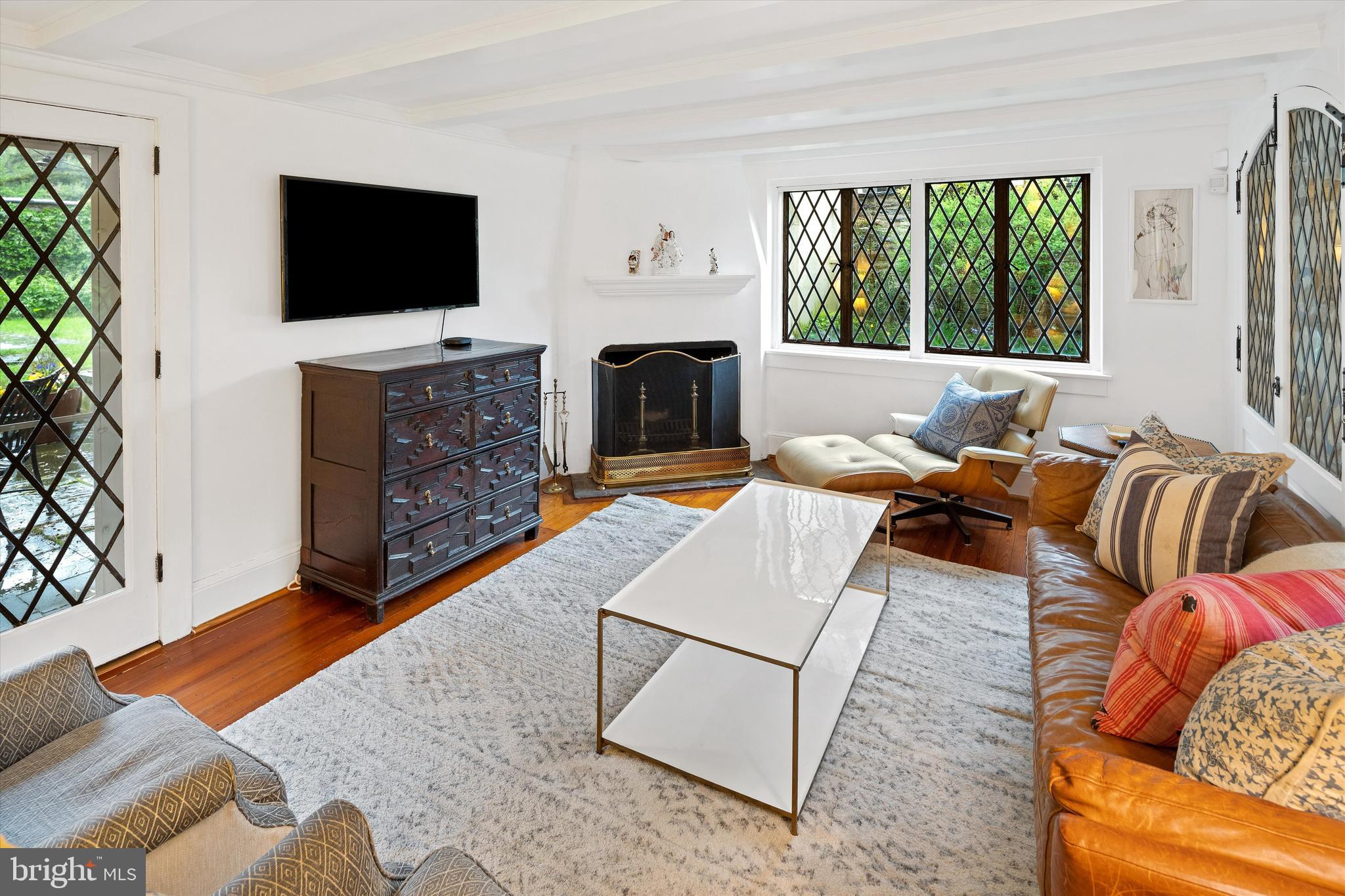 CHESTNUT HILL - Residential