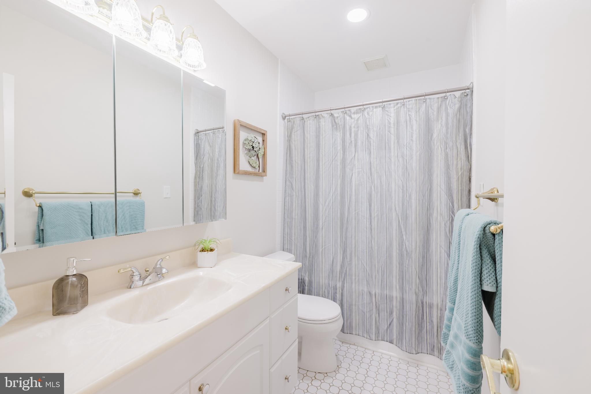 LUTHERVILLE - Residential