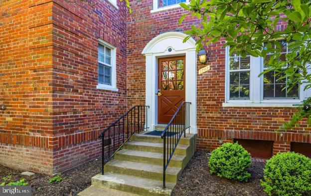 1742 N RHODES STREET 5-304