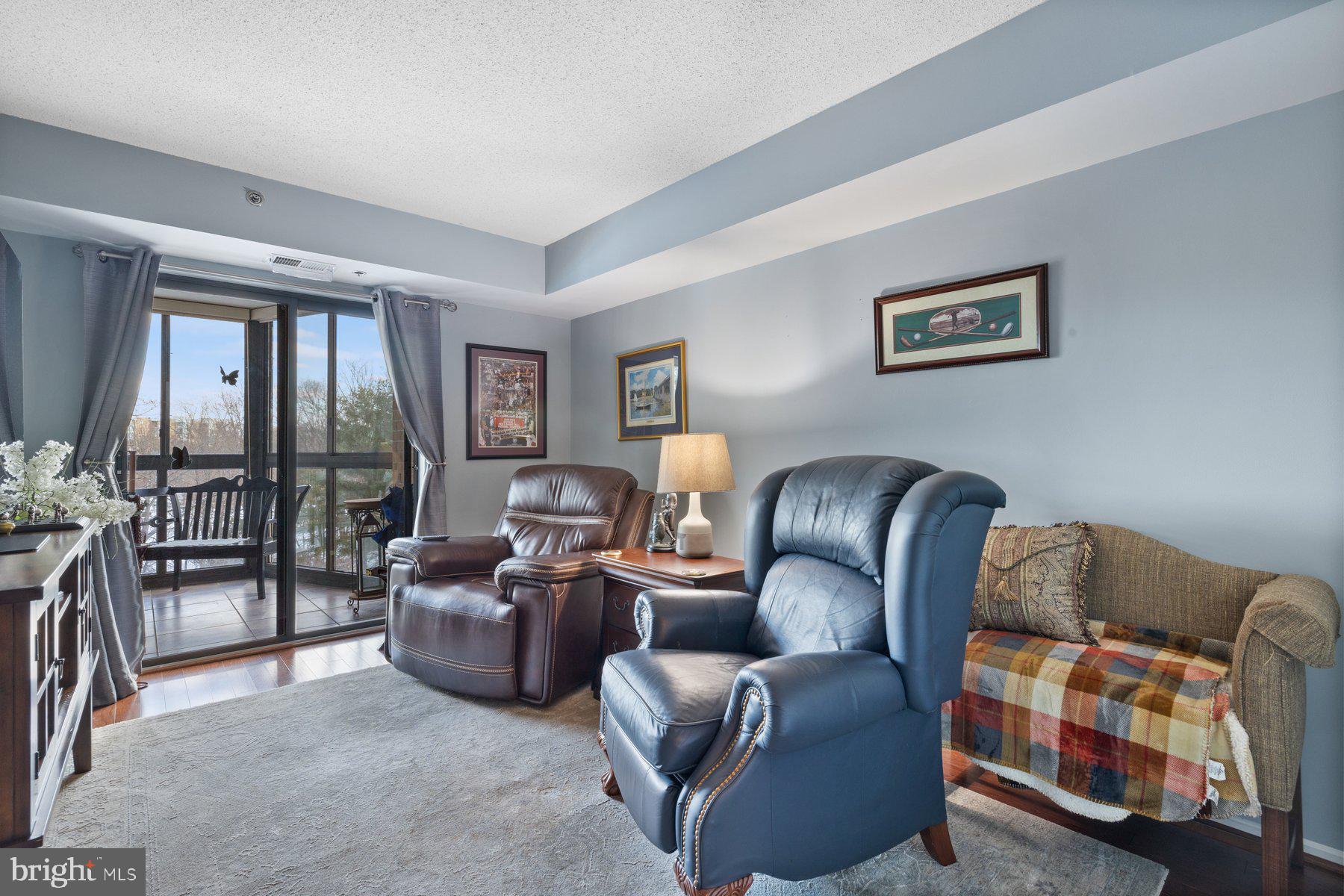 FAIRWAYS SOUTH - Residential