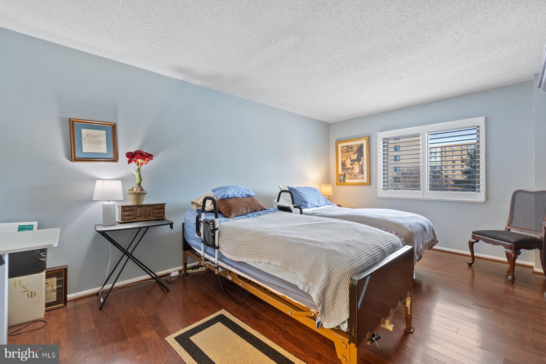 FAIRWAYS SOUTH - Residential