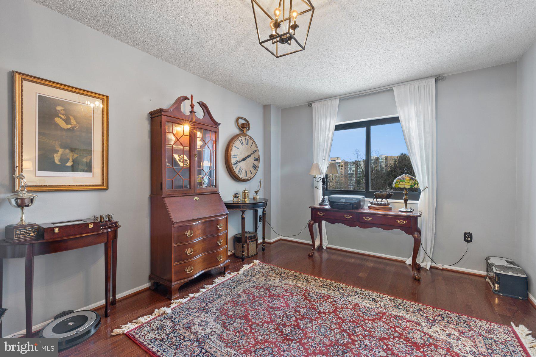 FAIRWAYS SOUTH - Residential