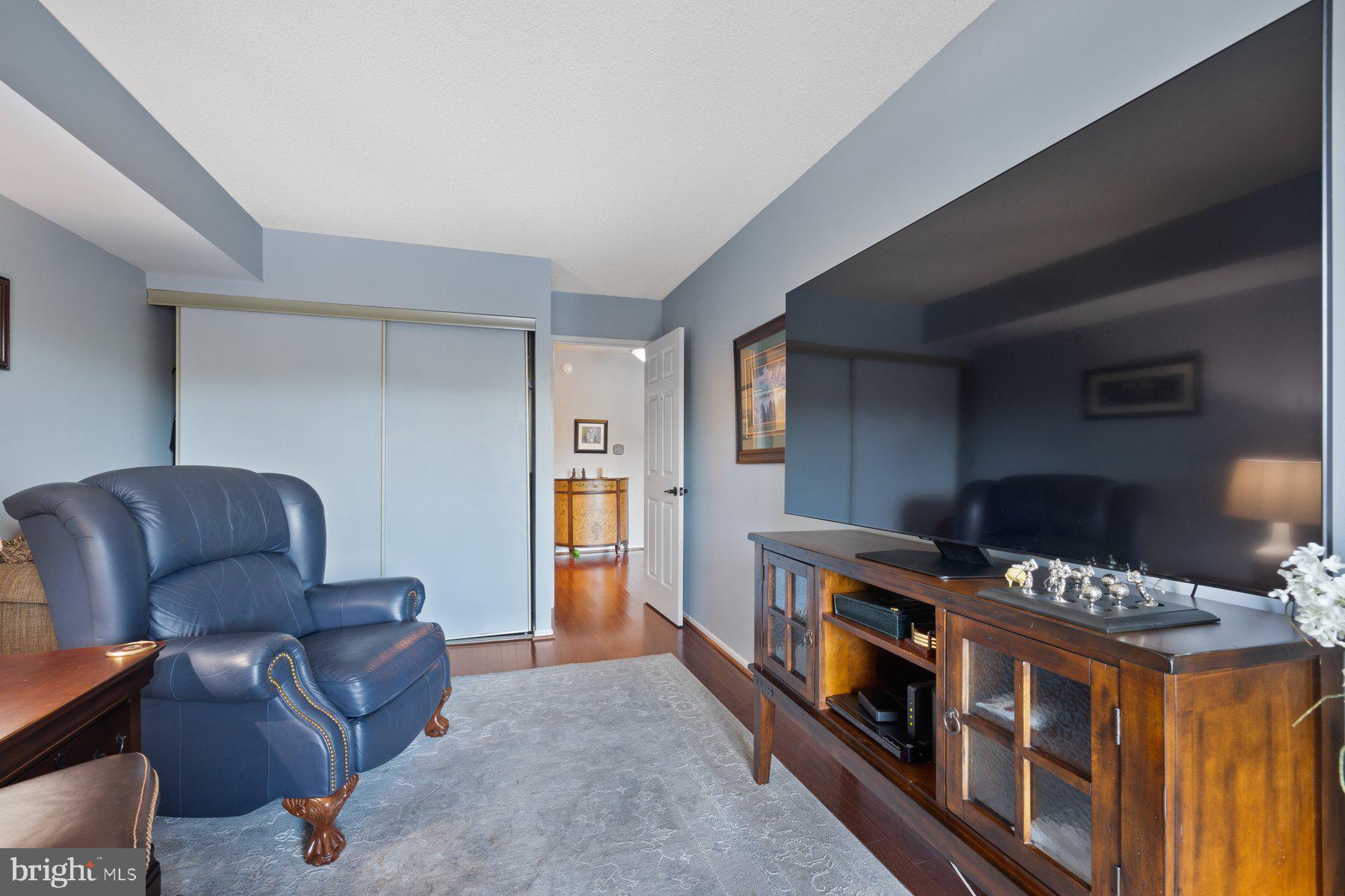 FAIRWAYS SOUTH - Residential