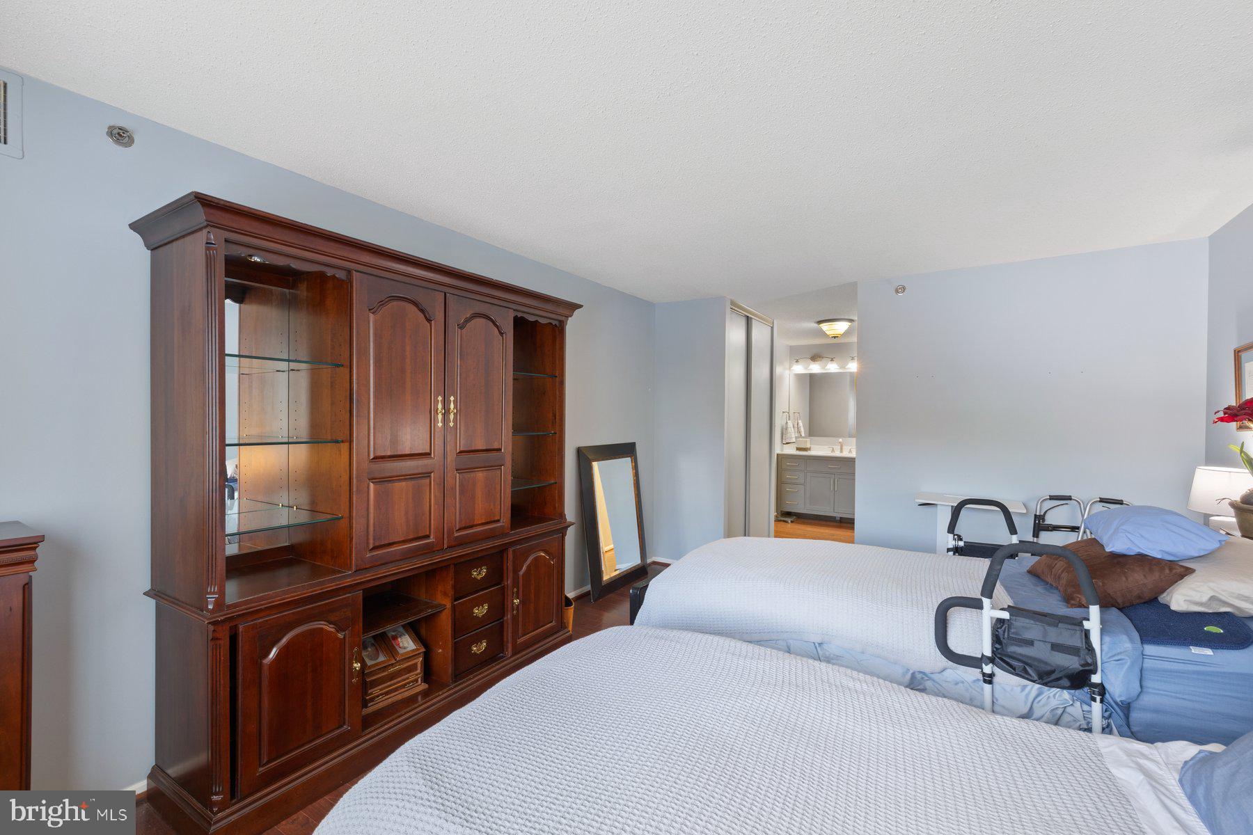 FAIRWAYS SOUTH - Residential