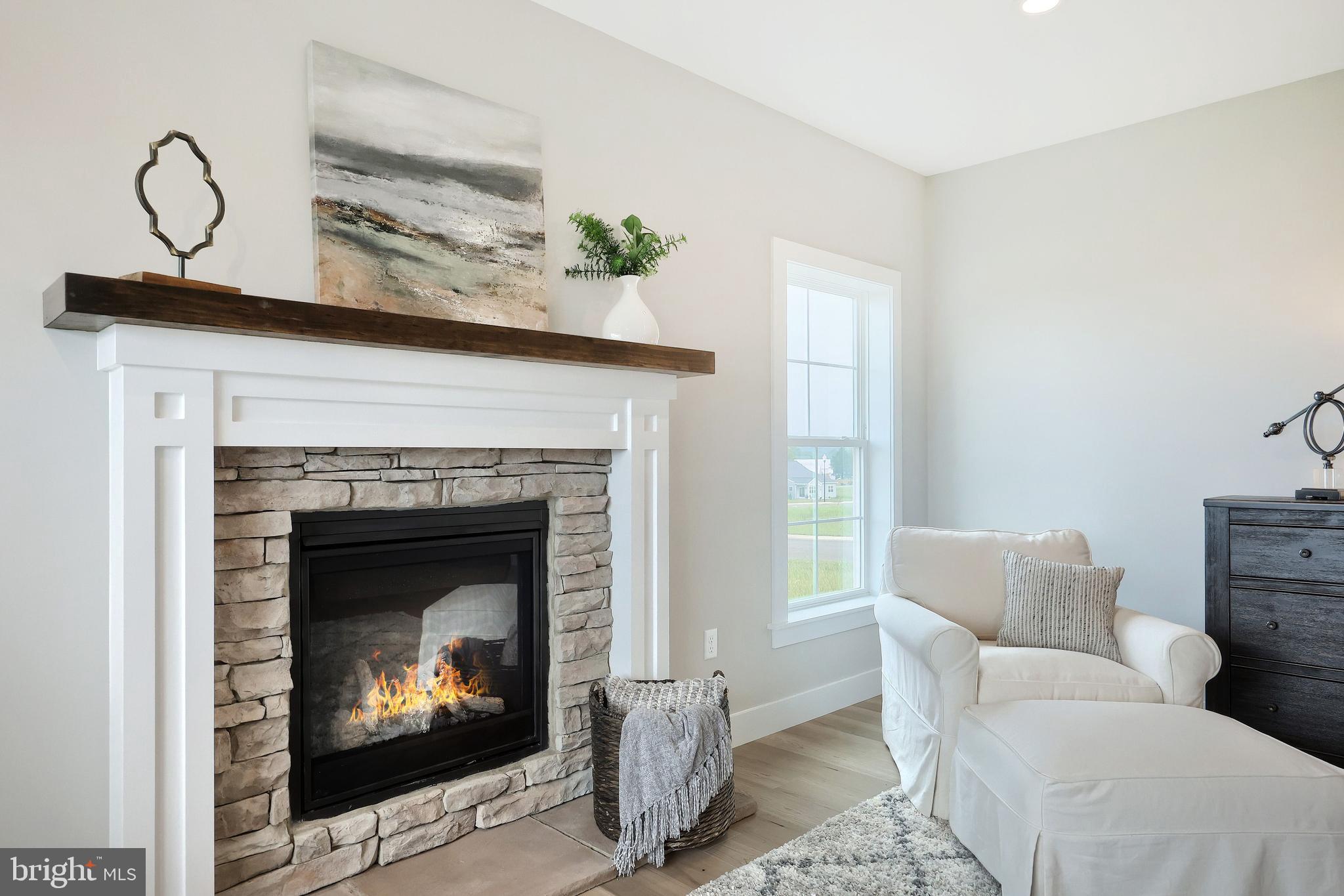 WINDING CREEK - Residential