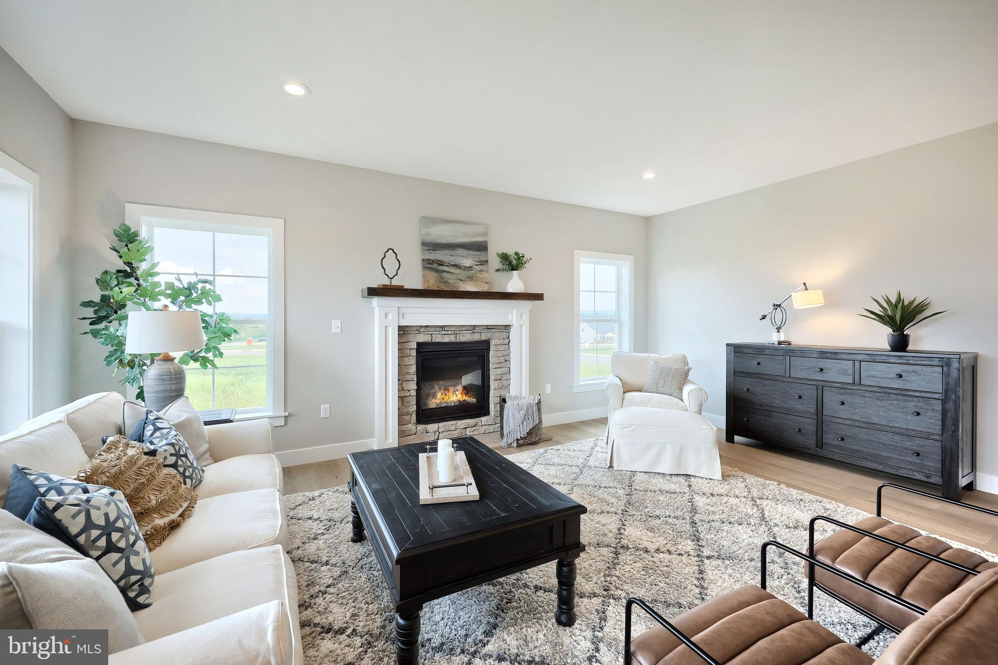 WINDING CREEK - Residential