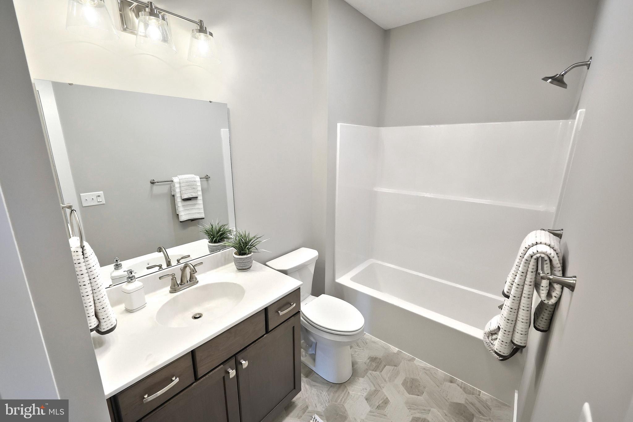 WINDING CREEK - Residential