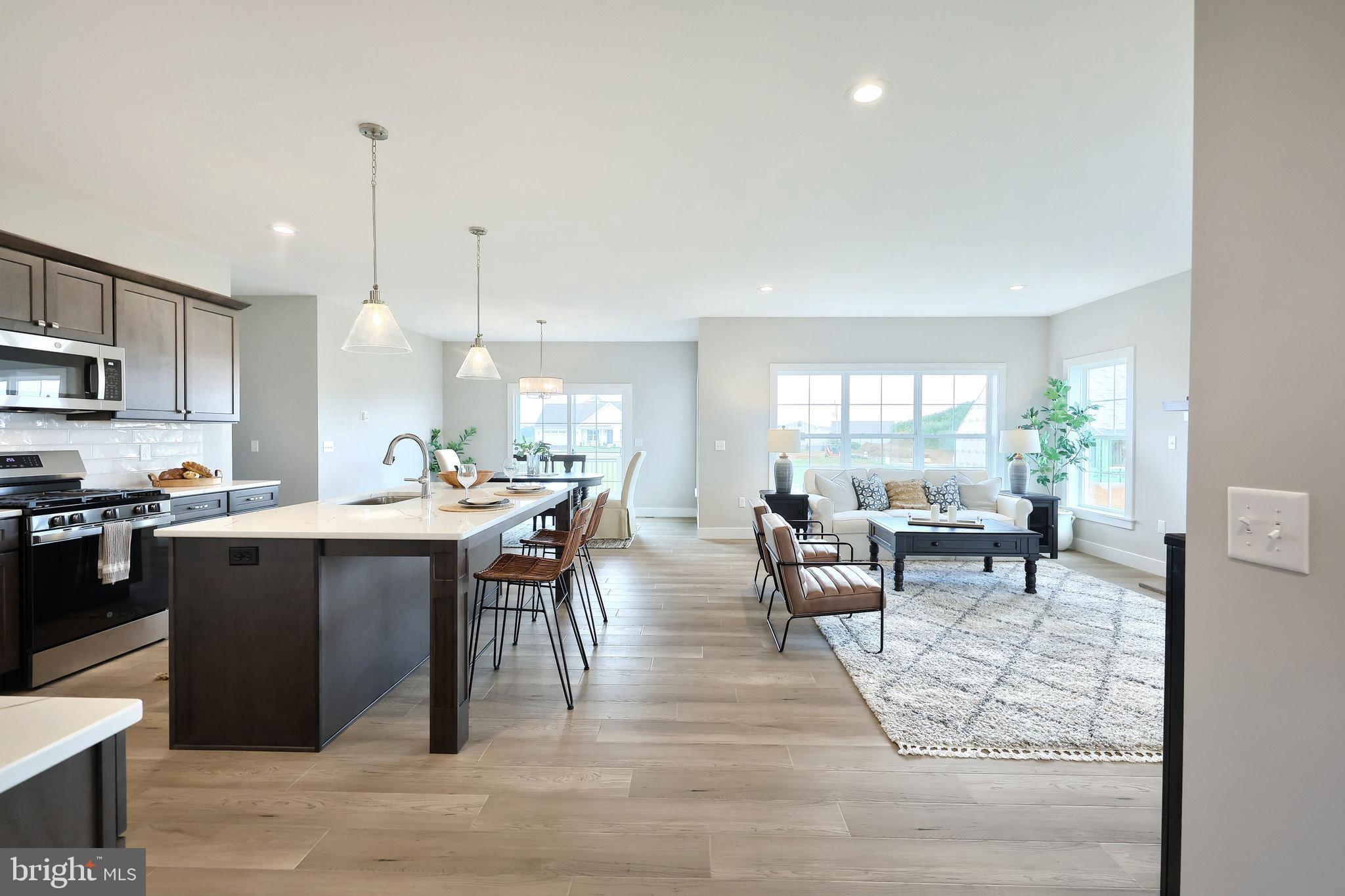 WINDING CREEK - Residential