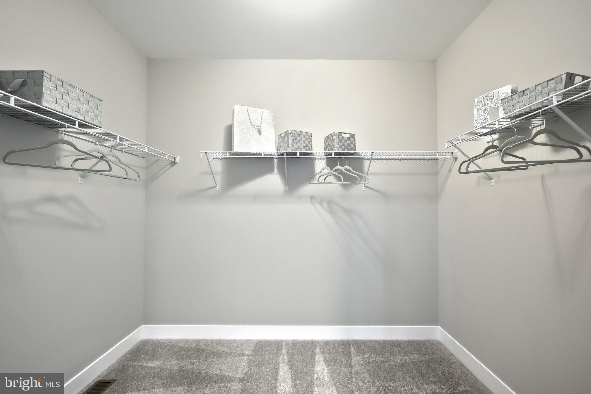 WINDING CREEK - Residential