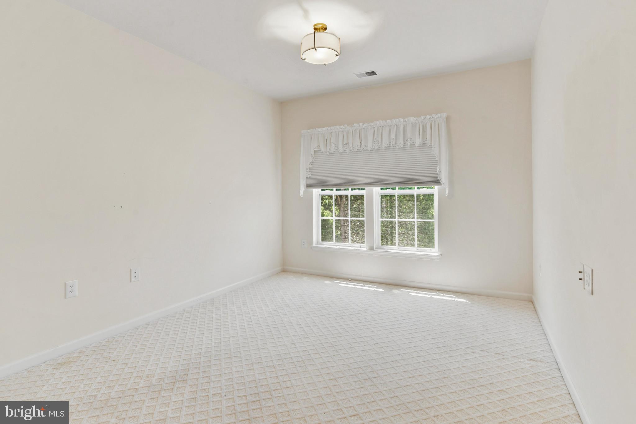 COURTYARDS AT WAVERLY WOODS EAST - Residential