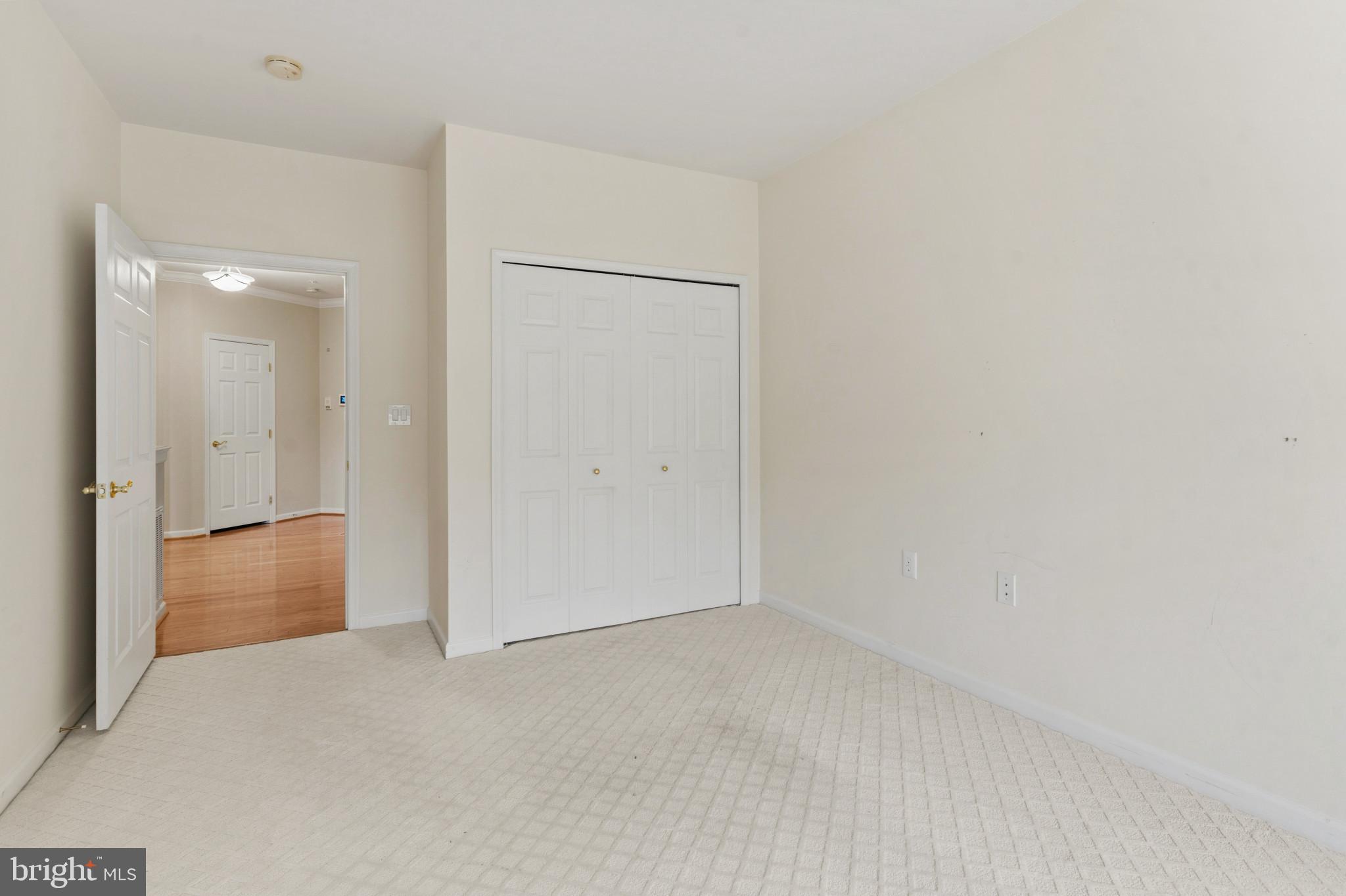 COURTYARDS AT WAVERLY WOODS EAST - Residential