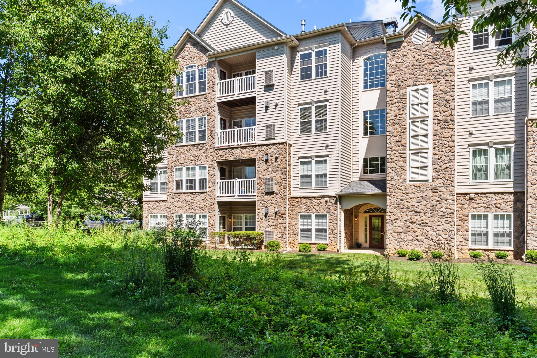 COURTYARDS AT WAVERLY WOODS EAST - Residential