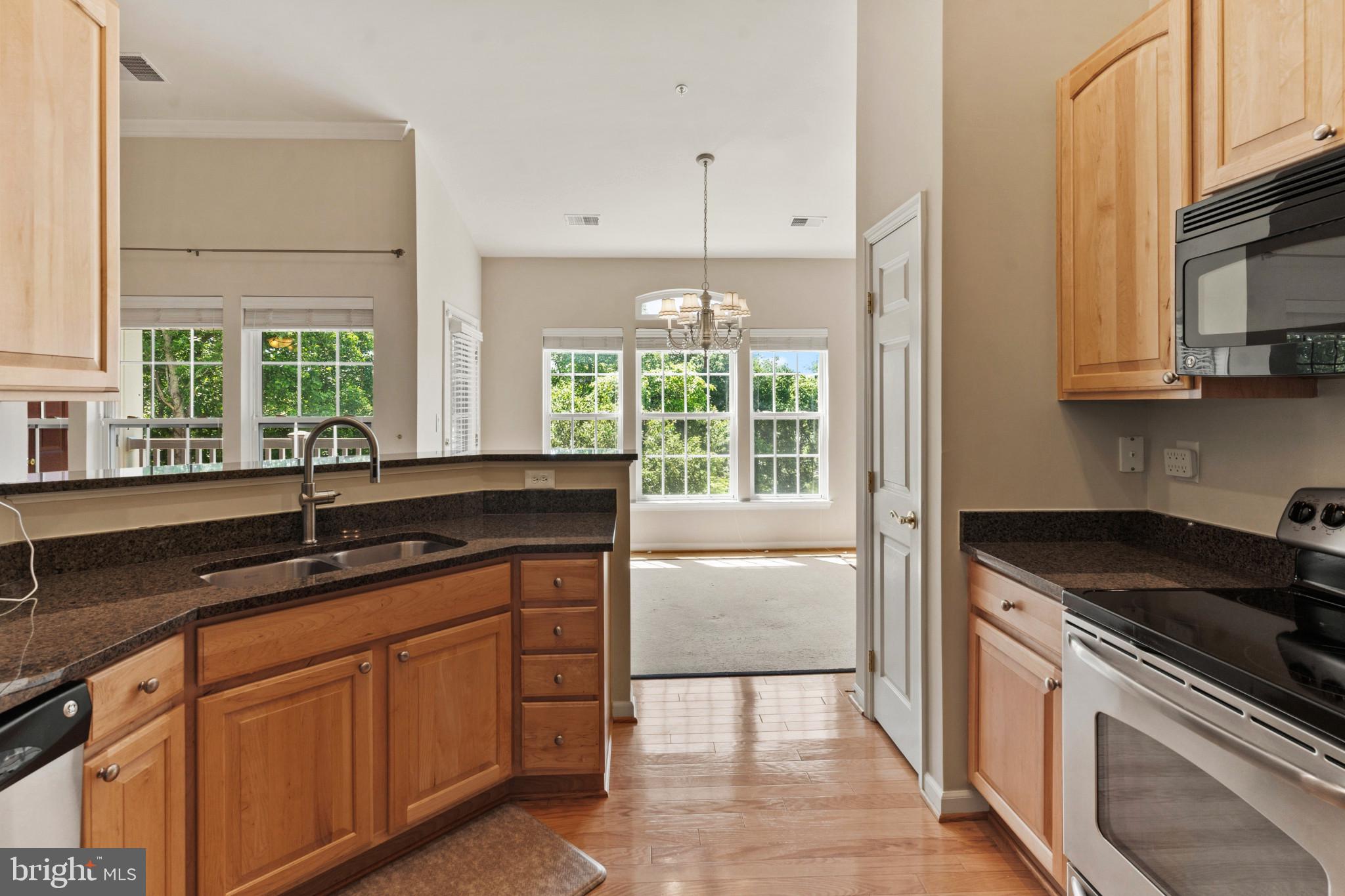 COURTYARDS AT WAVERLY WOODS EAST - Residential
