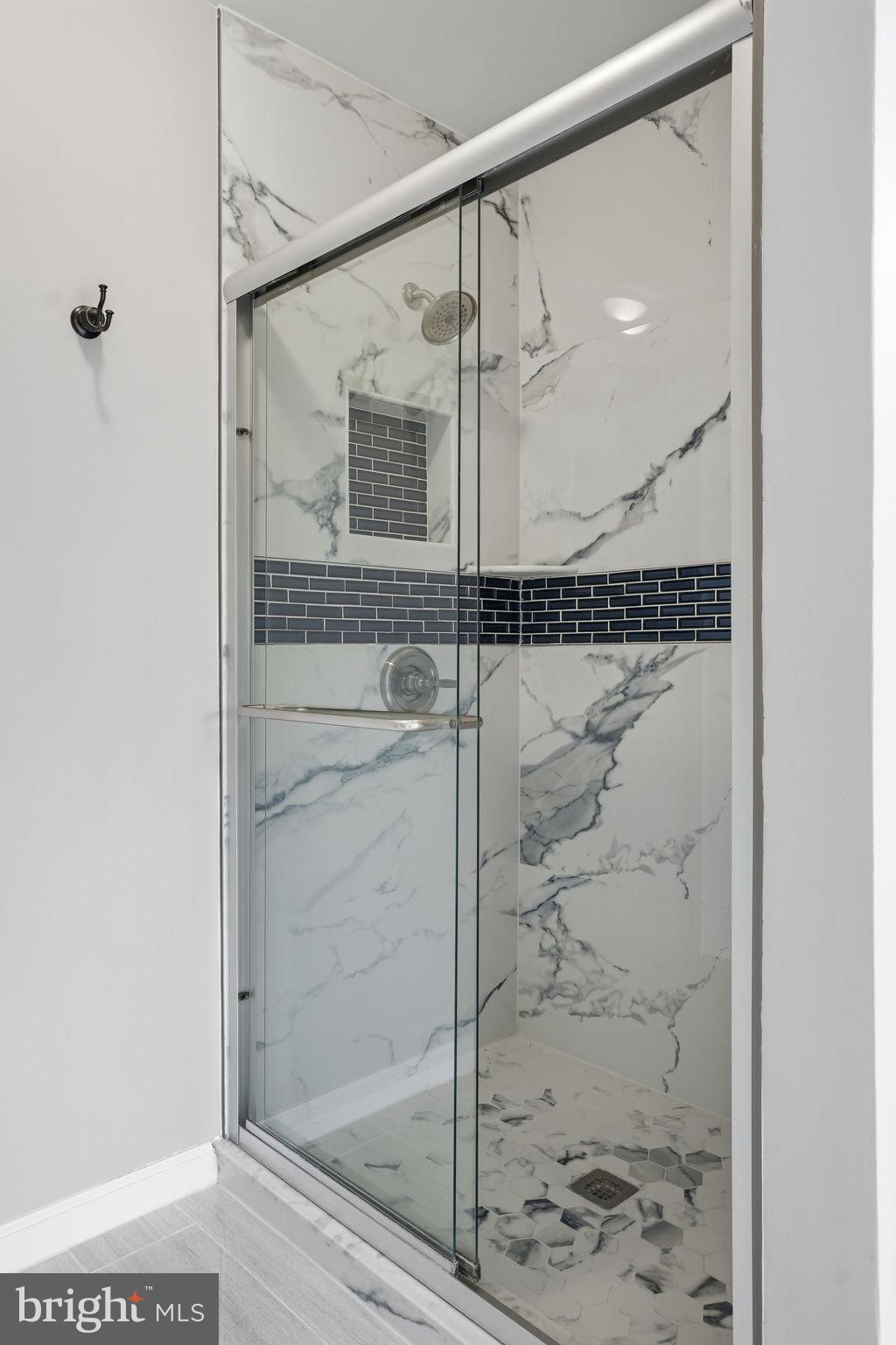 FALLSTONE - Residential