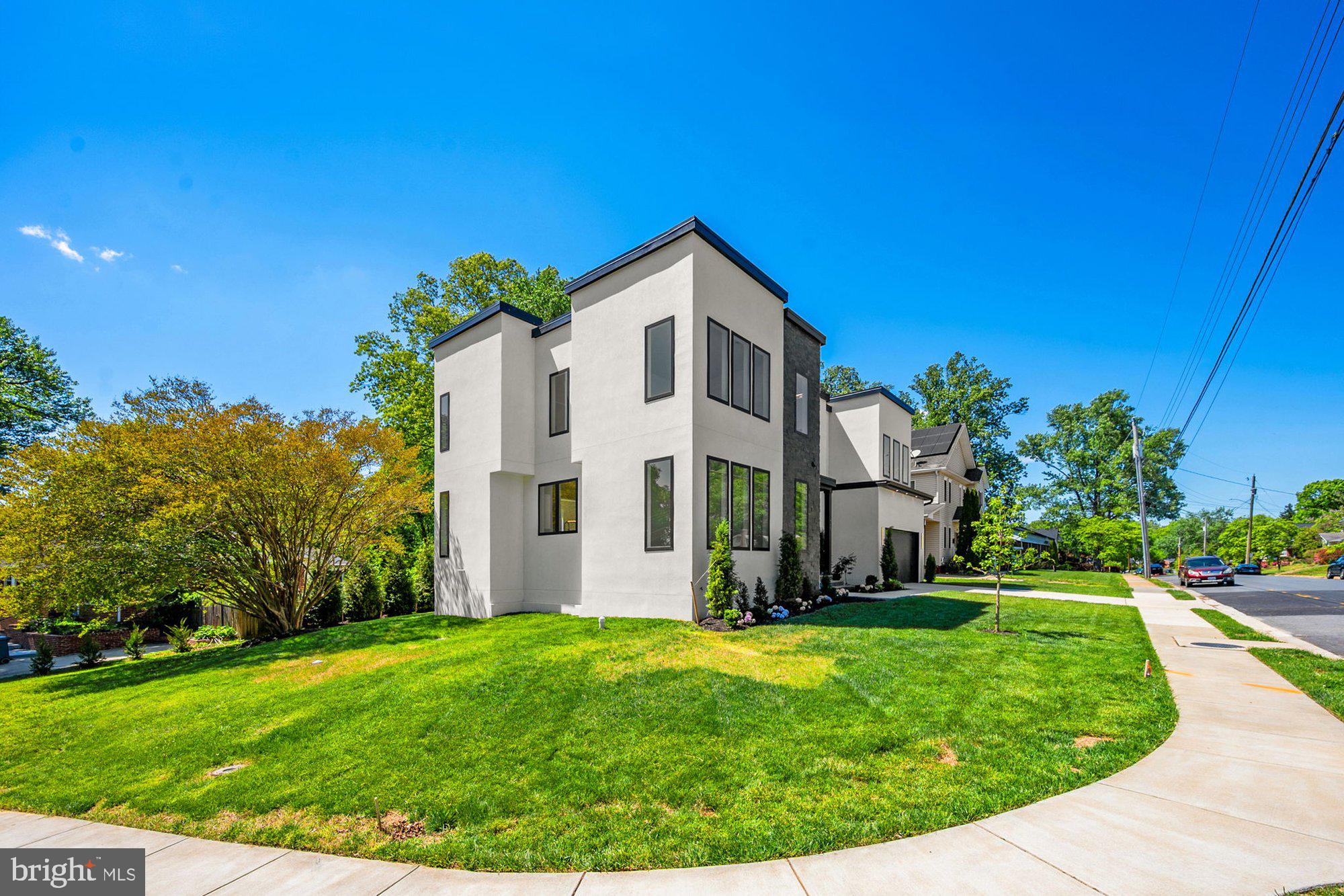 VIENNA WOODS - Residential