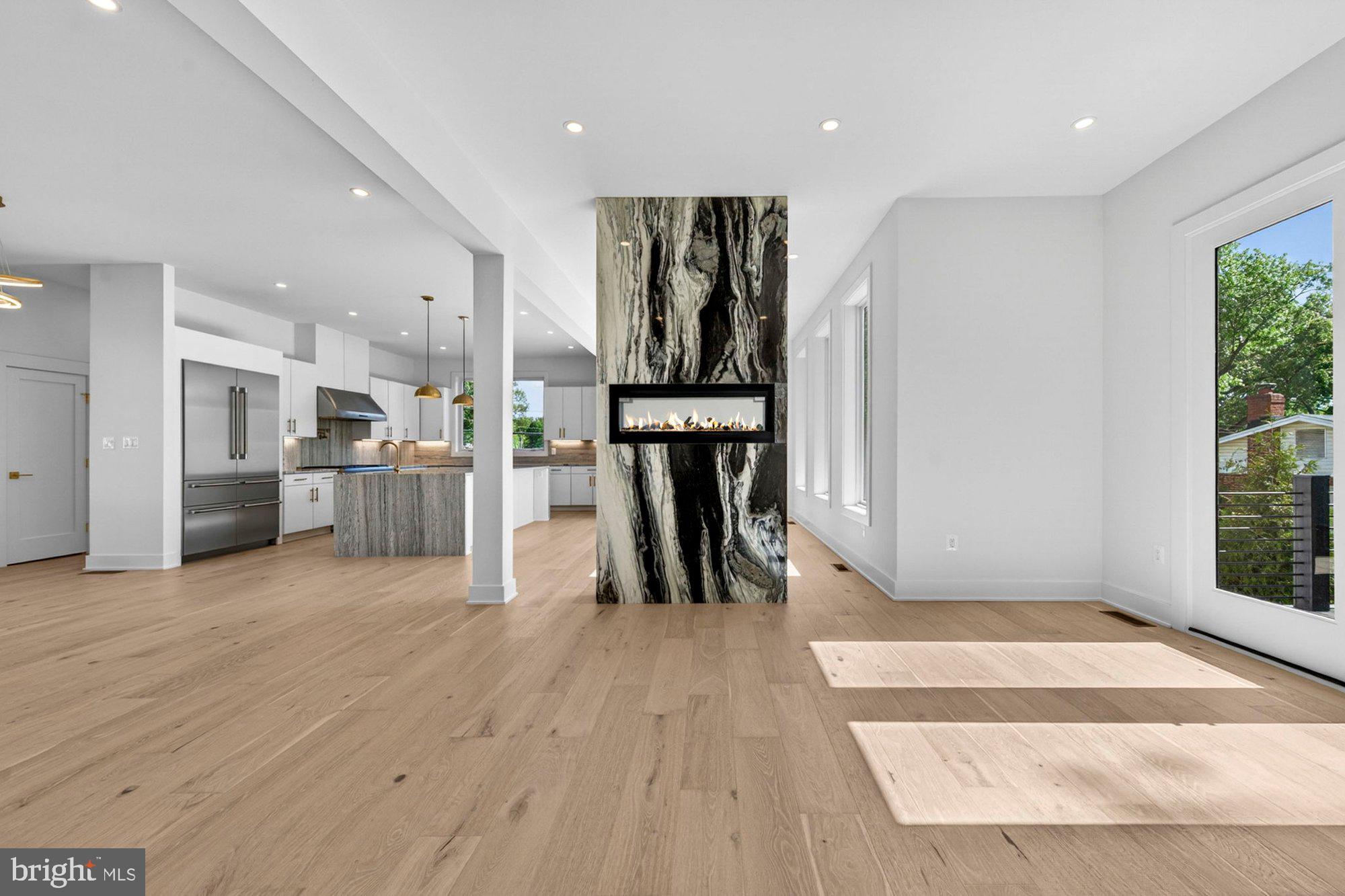 VIENNA WOODS - Residential