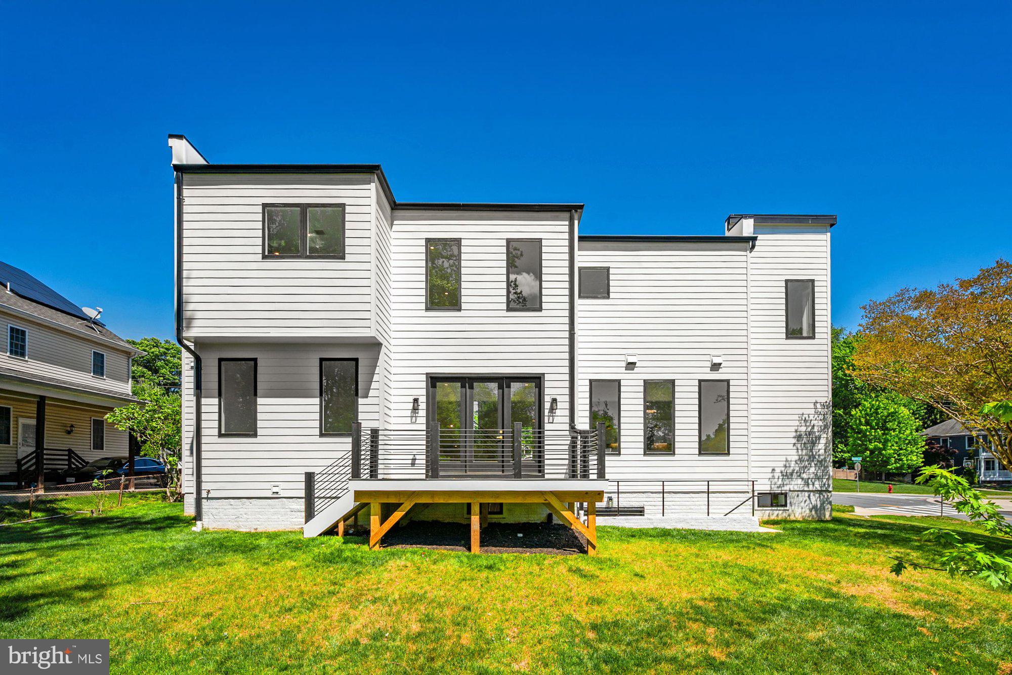 VIENNA WOODS - Residential