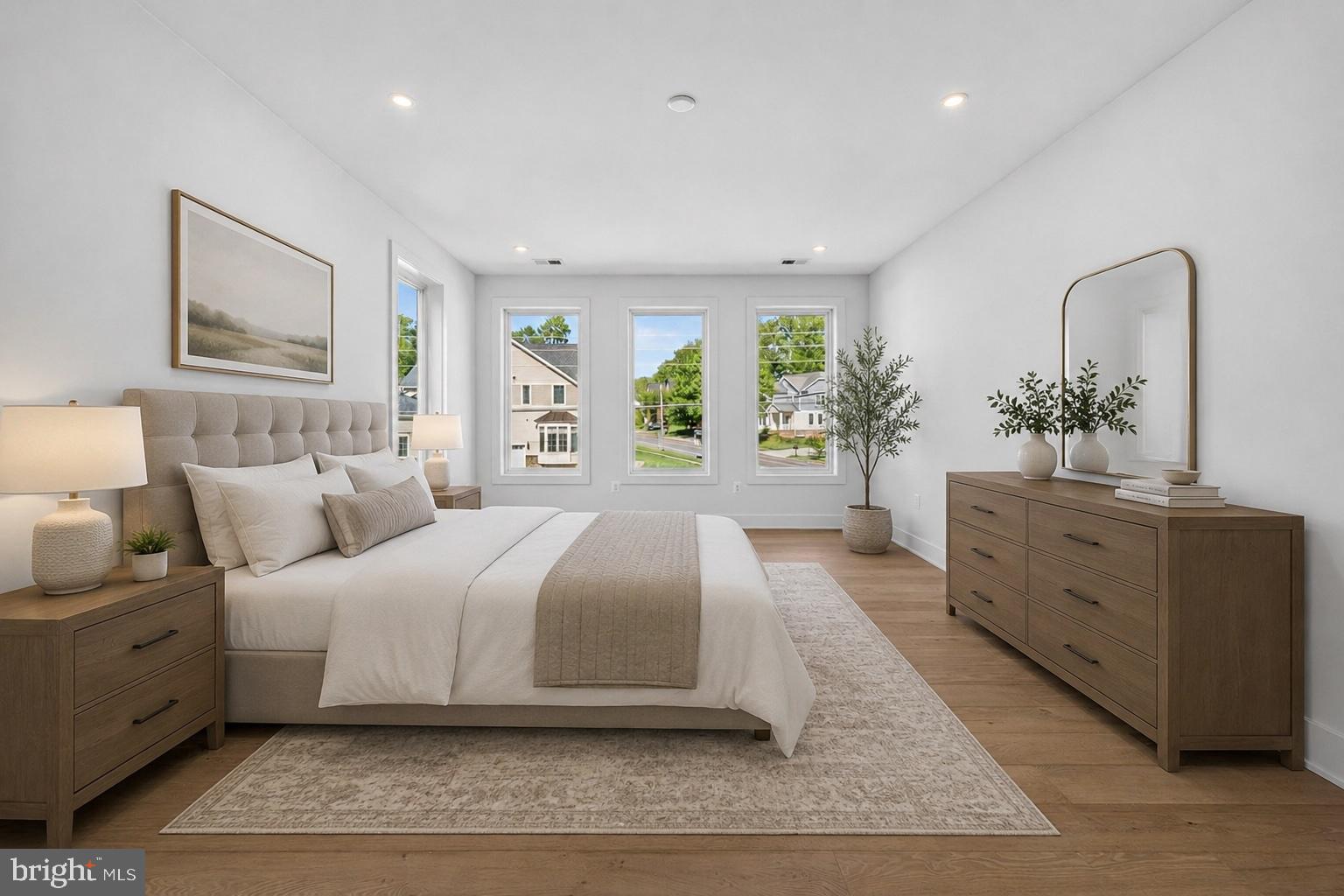 VIENNA WOODS - Residential